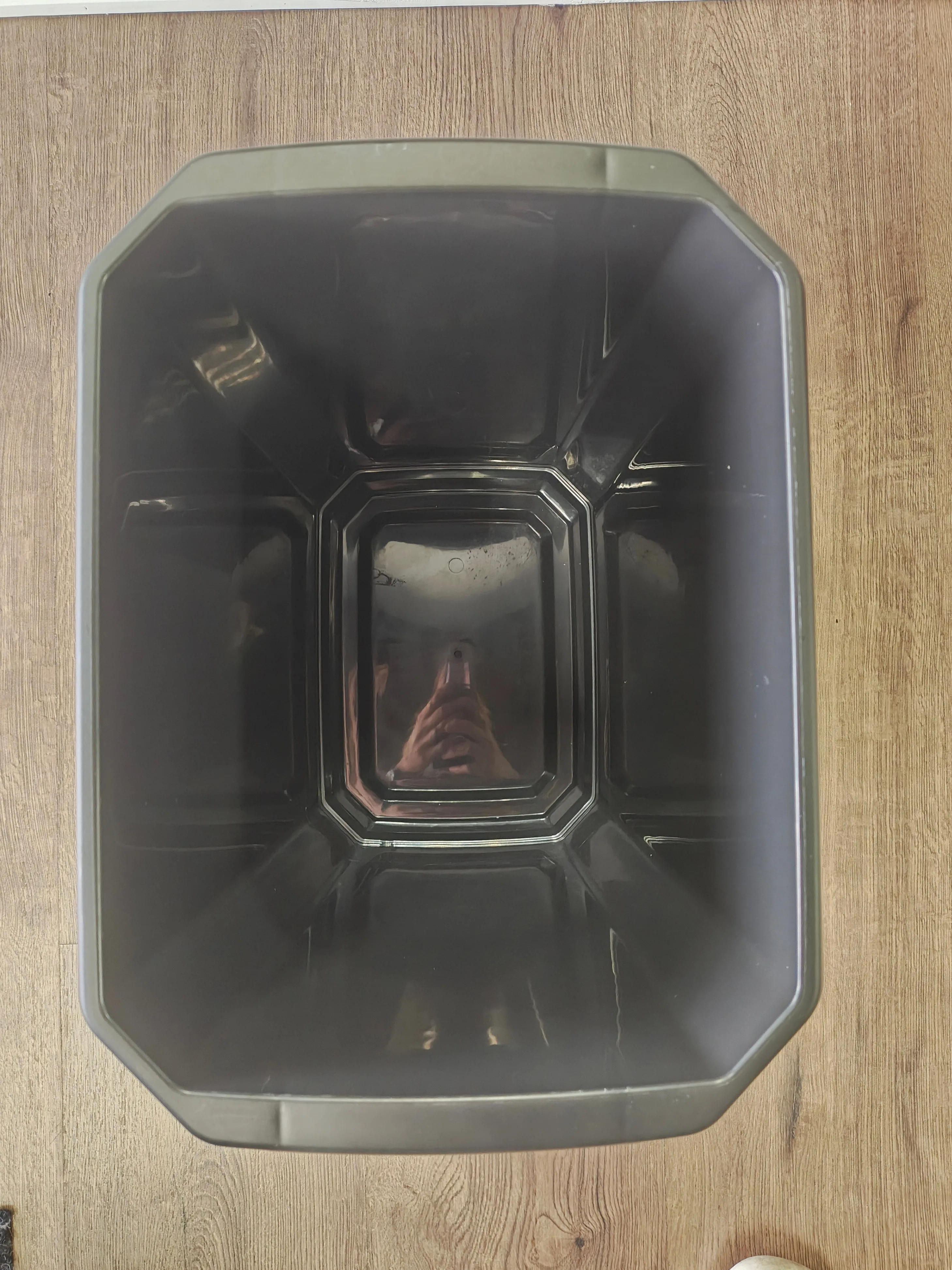 Compact 14 L Black Garbage Cans image indicator(4)