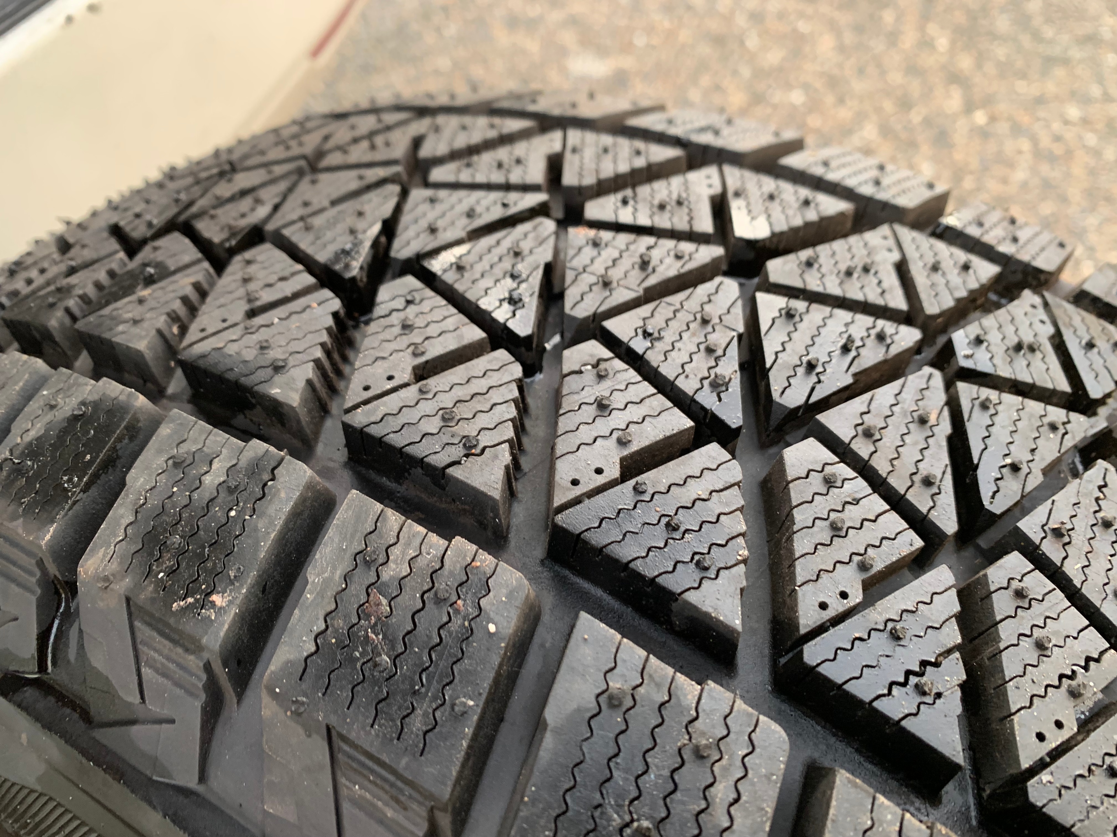 1 X Single BRAND NEW 235/60/18 M+S 107S Bridgestone Blizzak DMV2 - photo 4