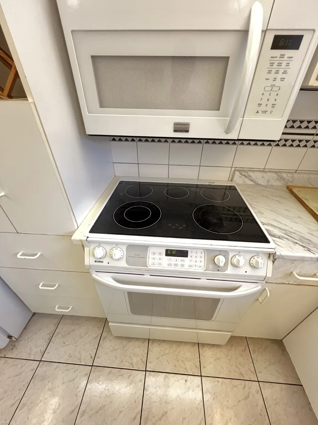 Renting out private 1 bedroom (shared place) of 3 bedrooms bsm image indicator(6)