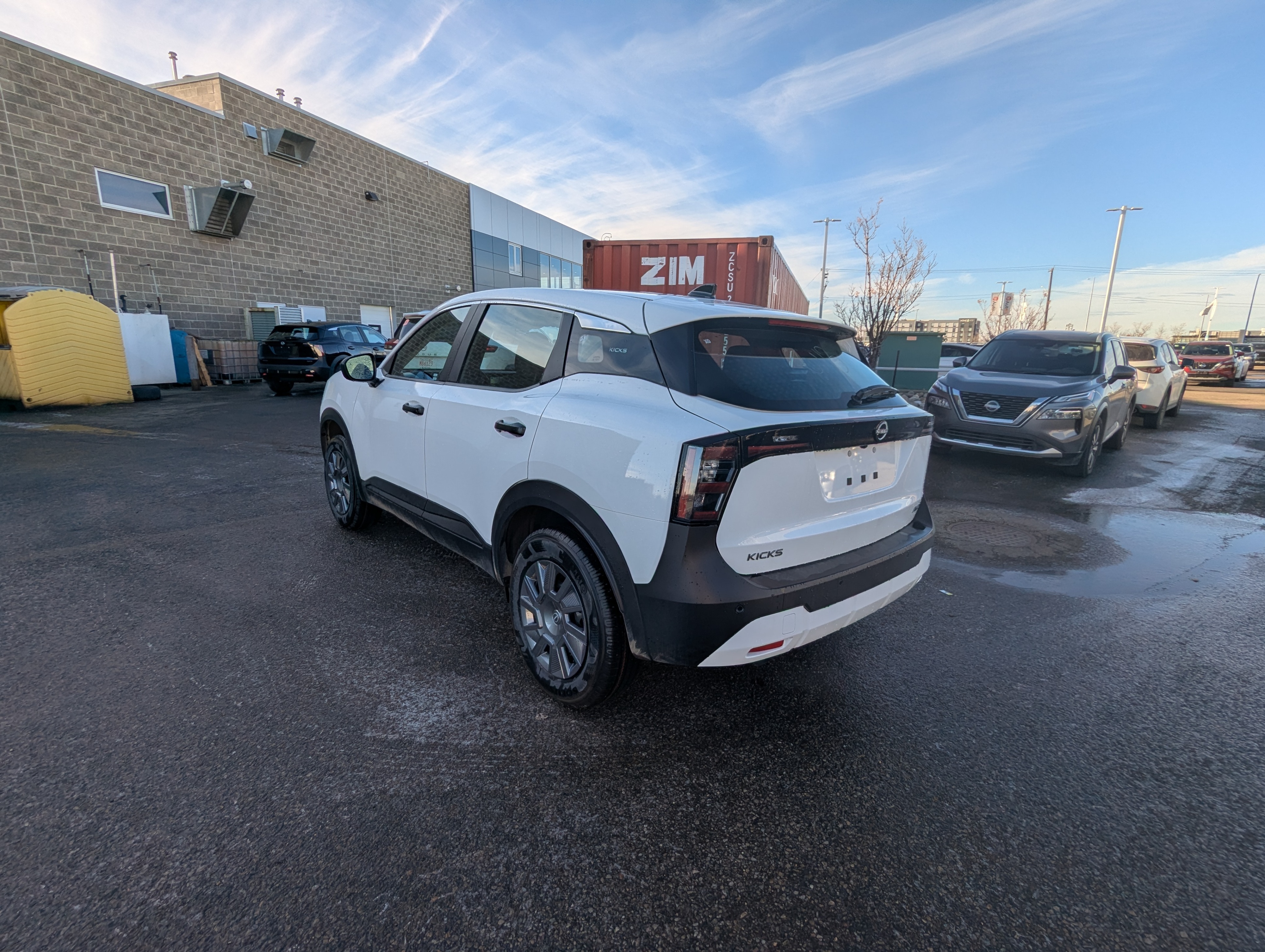 2026 Nissan Kicks S - photo 5