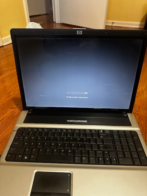 Laptops & computer monitors - photo 2