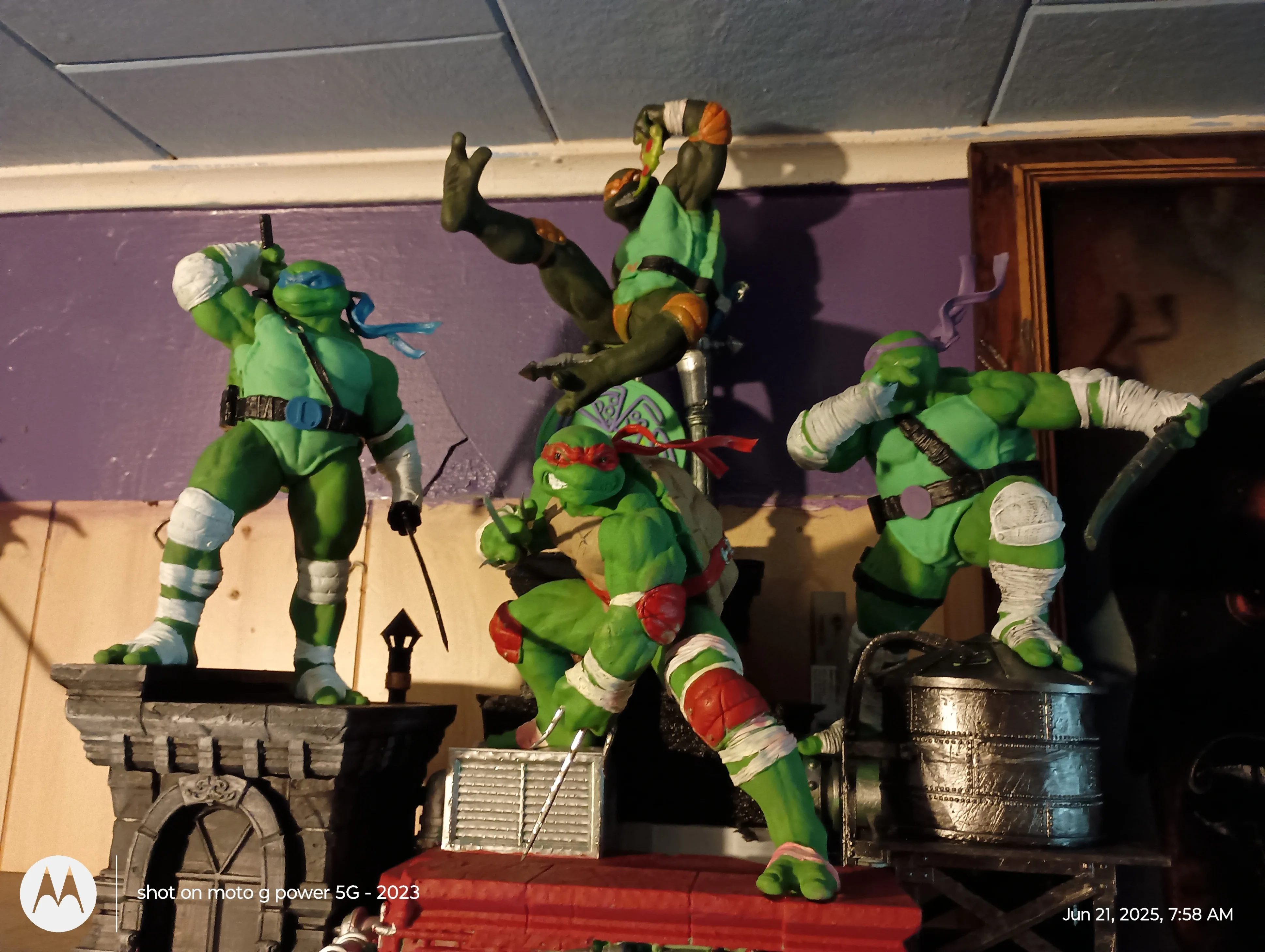 TMNT Resin statues 15inches tall set of 4