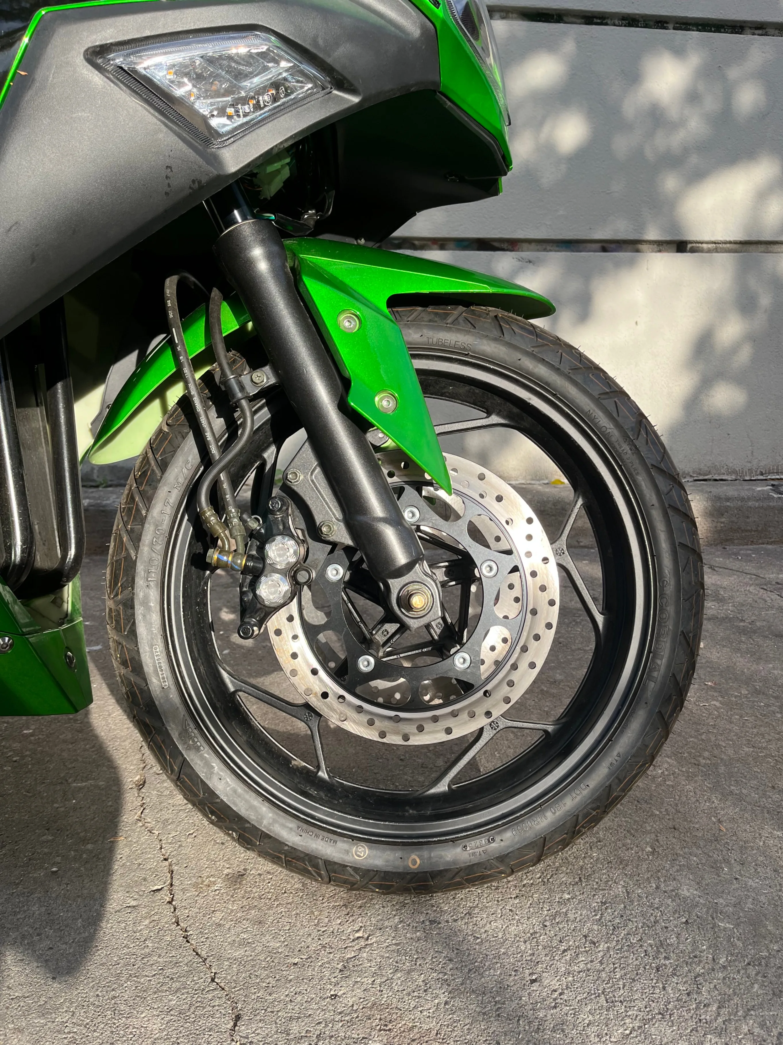 EMMO Zone Max Electric Motorcycle | Showroom Demo/Full Warranty image indicator(7)