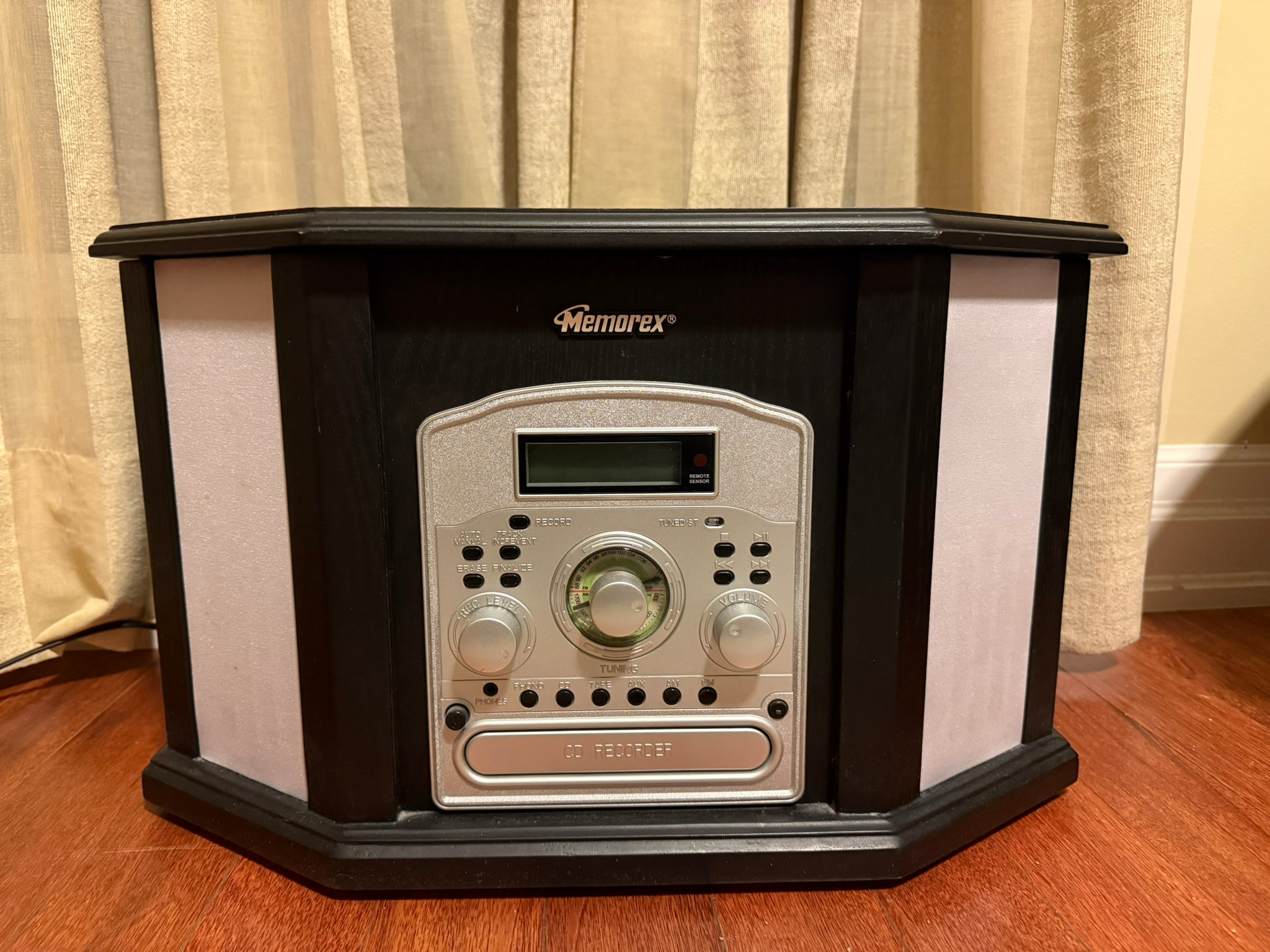 Memorex 9290B CD/Radio/Record Player