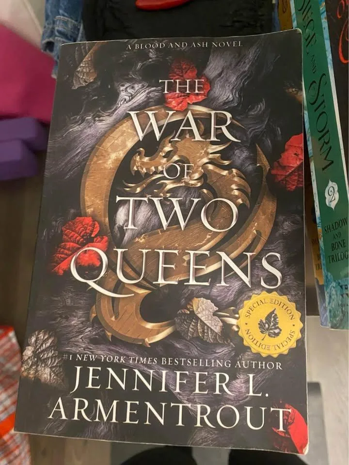 YA Books for Sale - Throne of Glass + Blood and Ash Series image indicator(6)