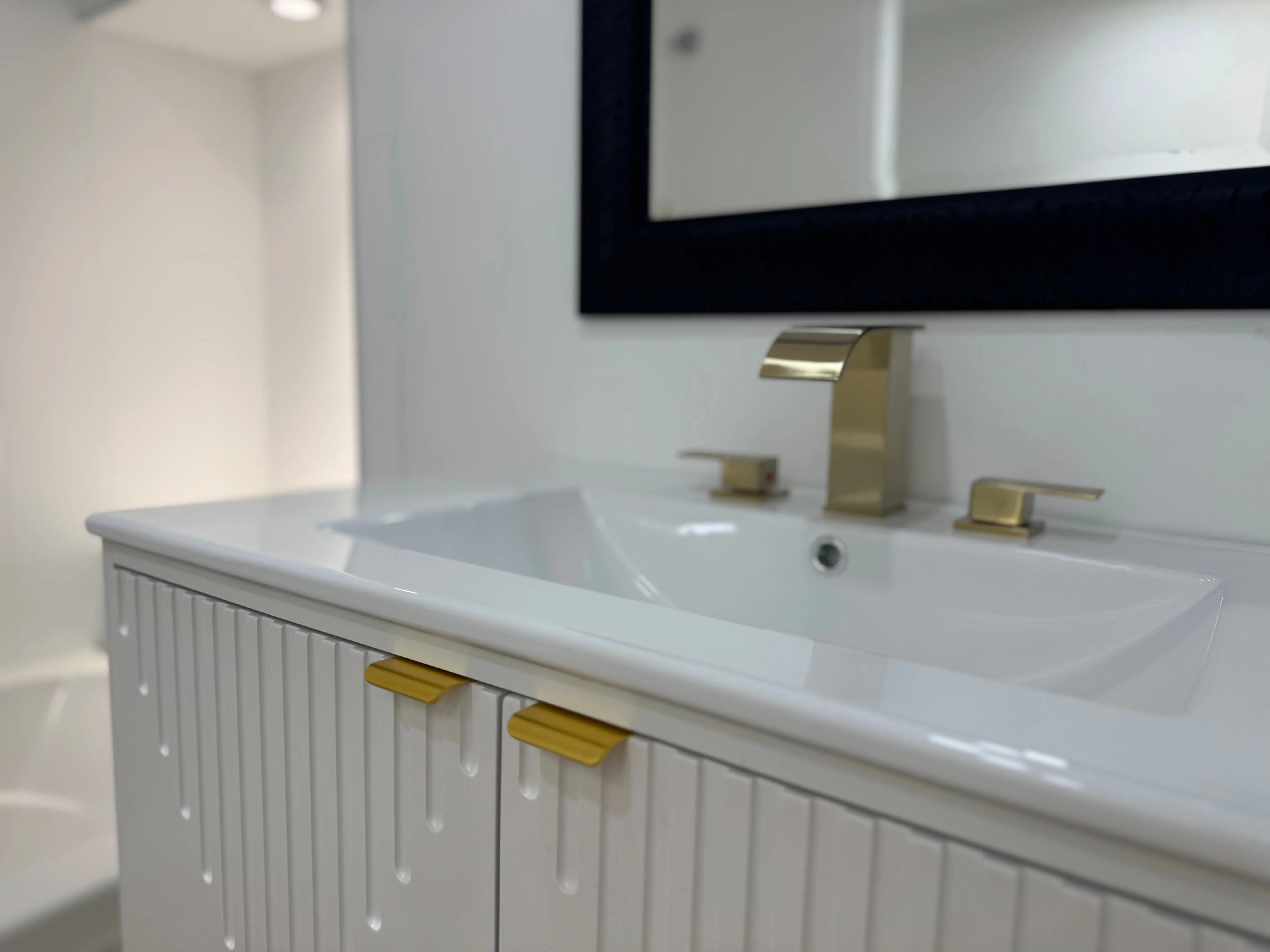 25 Firstbrooke Main/Lower - 2 Bedroom in the Upper Beaches! image indicator(9)