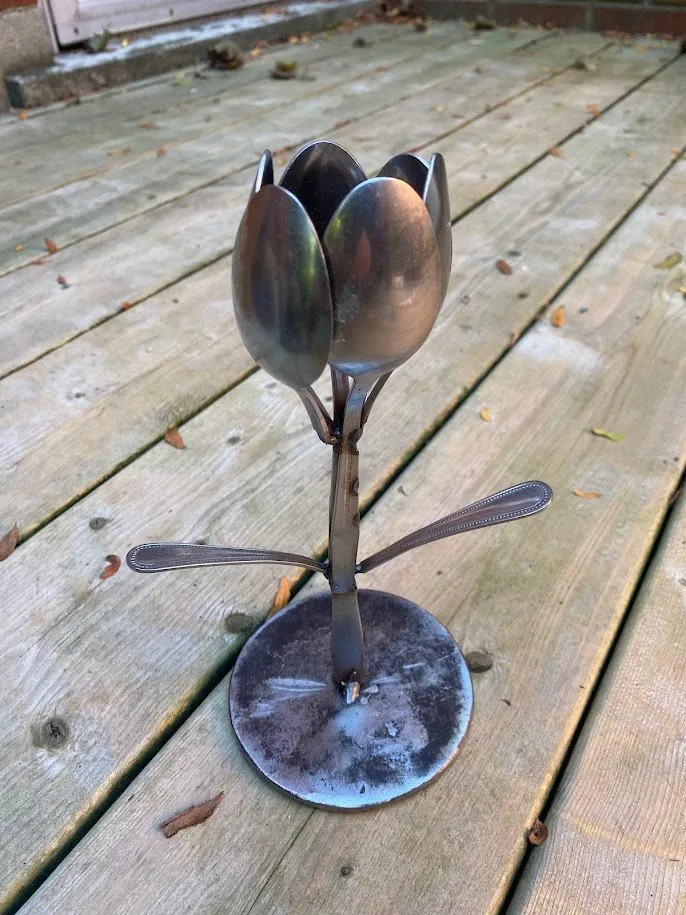 Metal Art Tulip