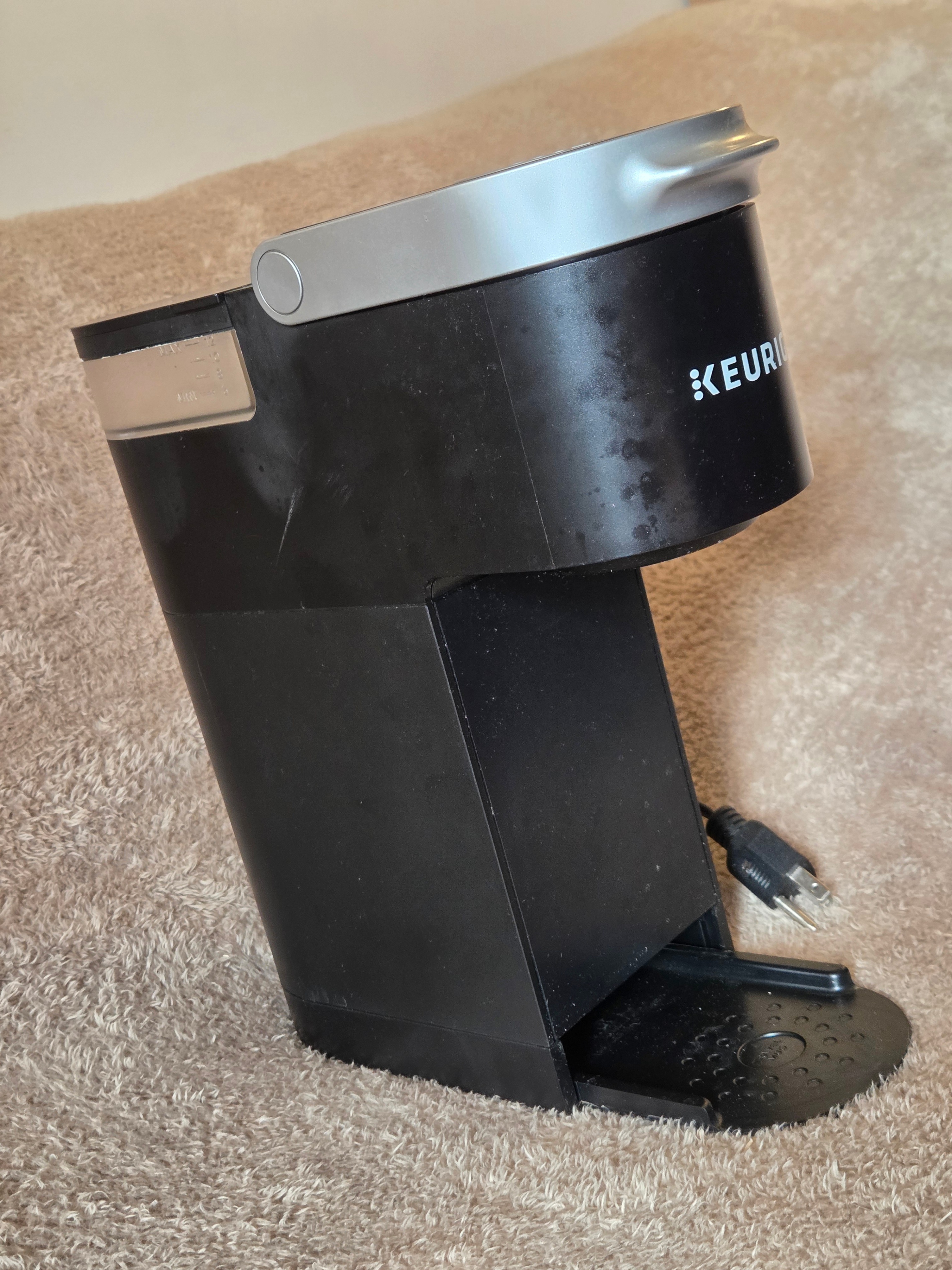 Keurig compact K-Cup coffee maker, black - photo 2