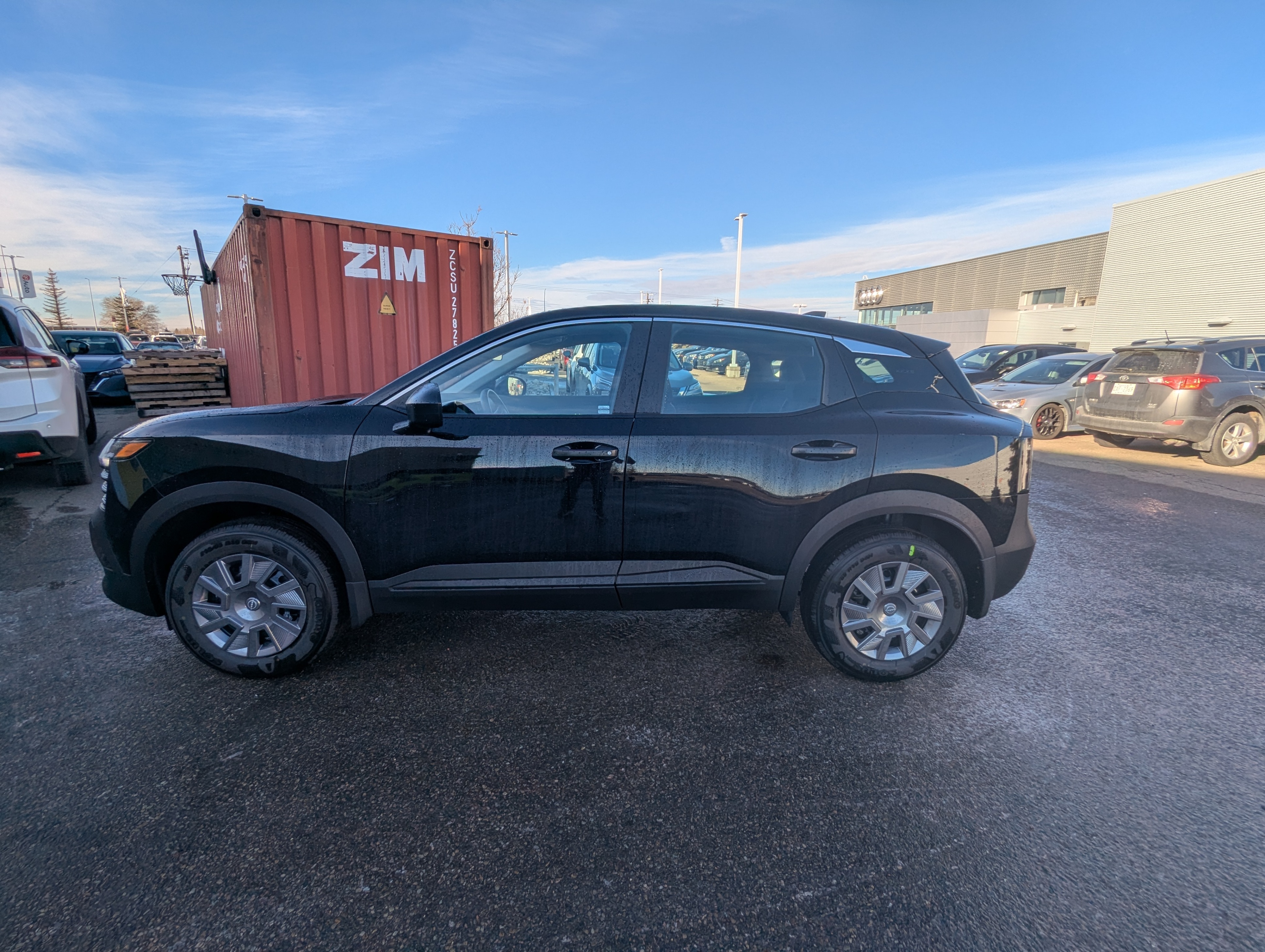 2026 Nissan Kicks S - photo 2