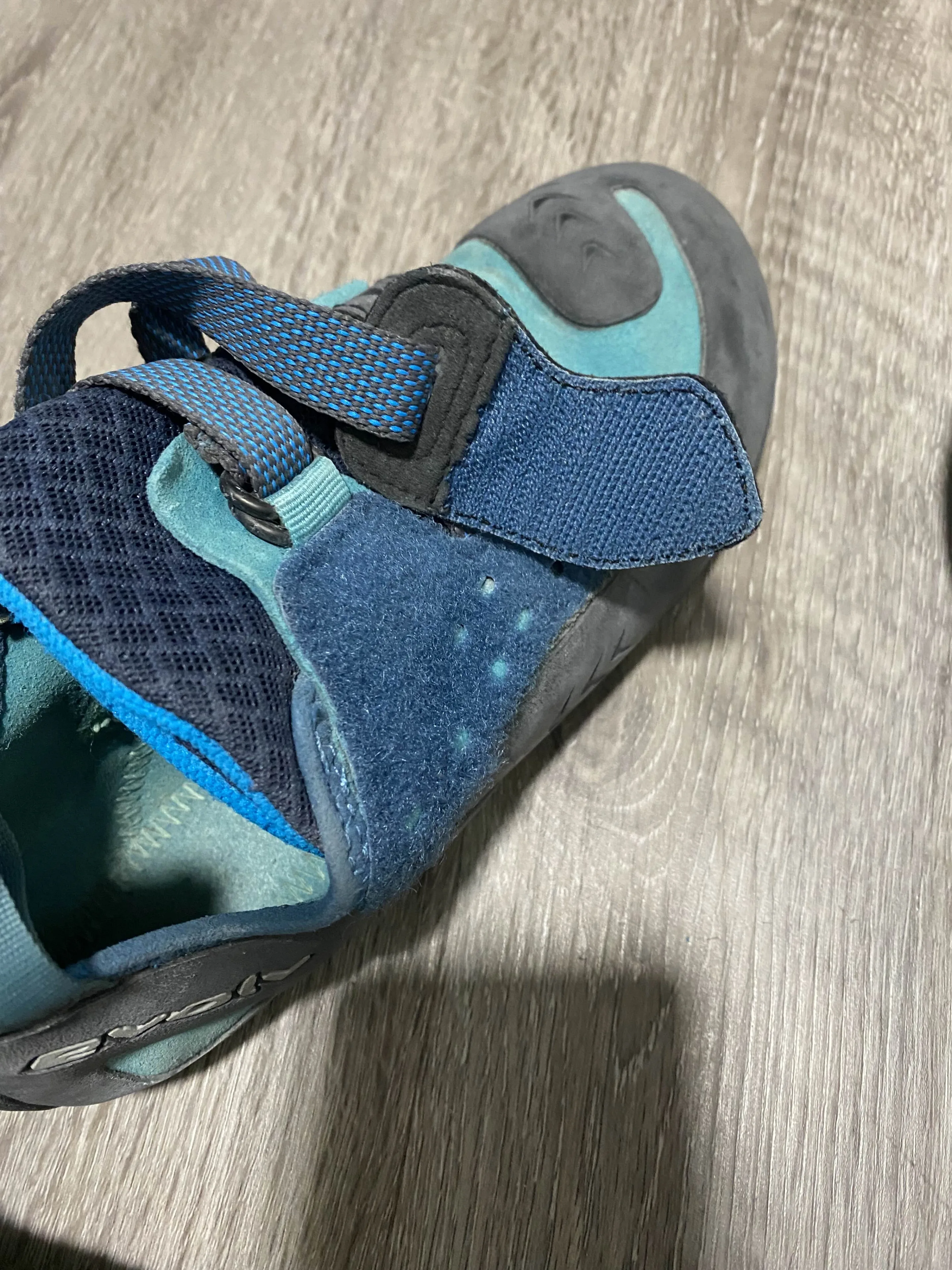 Evolv Rock Climbing Shoes image indicator(4)