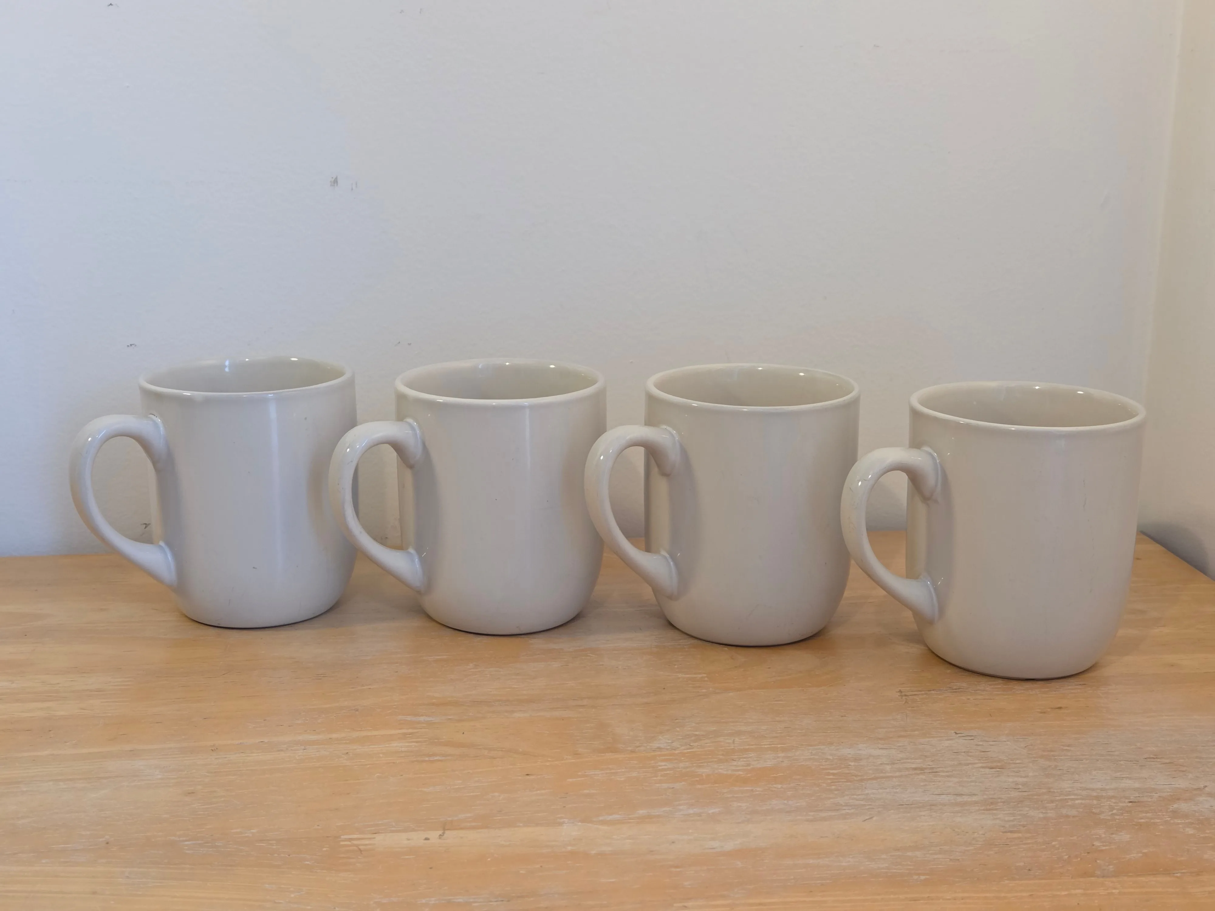 Set of 4 Beige Ceramic Mugs – Mainstays