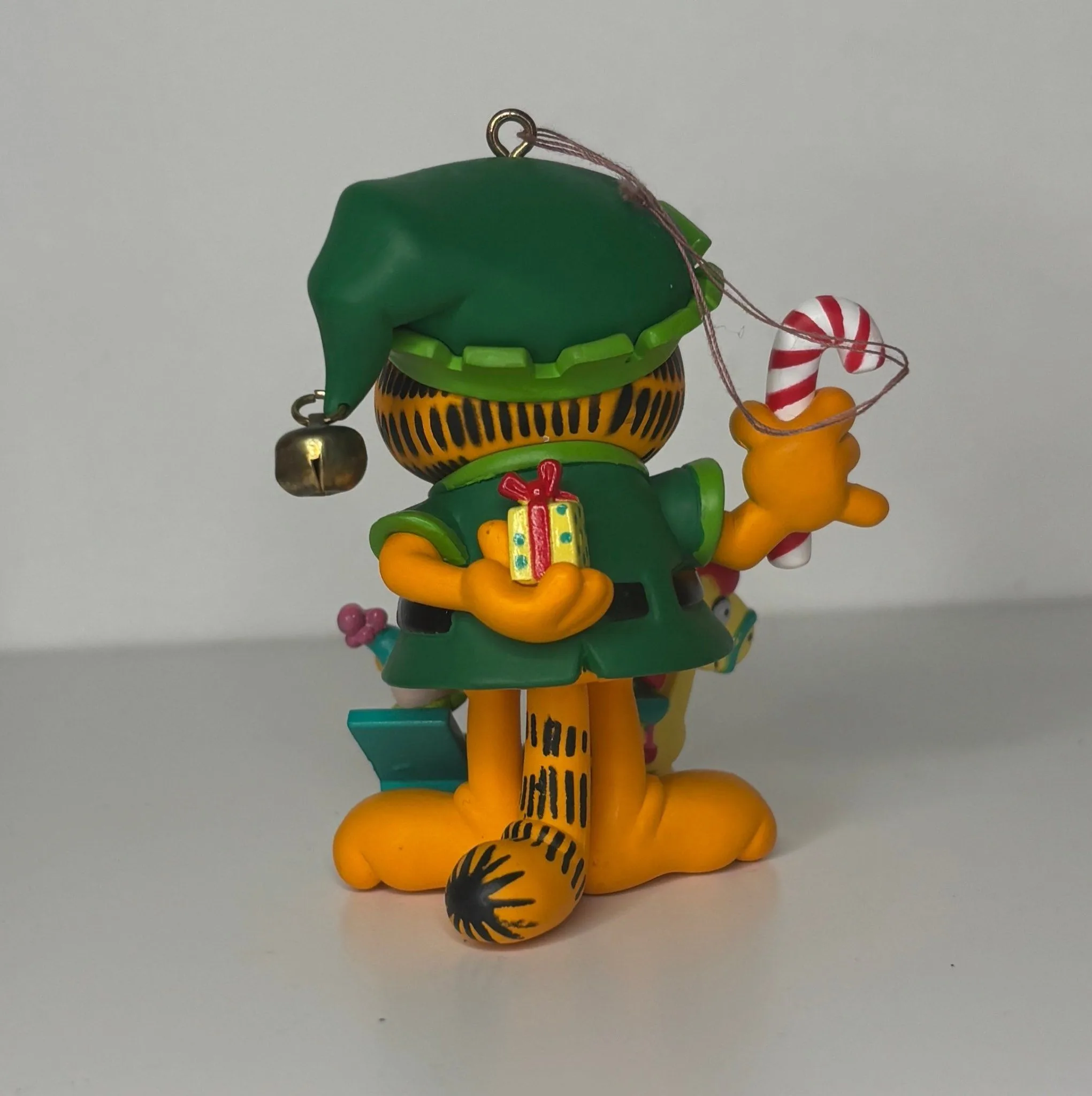 Hallmark Garfield the Cat Christmas Ornament image indicator(3)