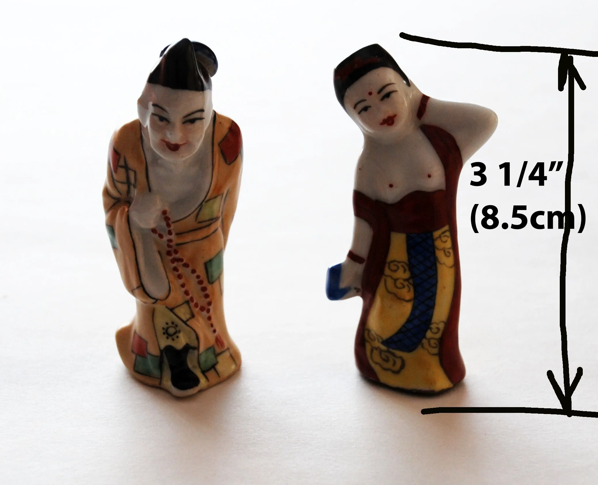 Vintage Porcelain Hand Painted Chinesу Figurine Bottle image indicator(5)