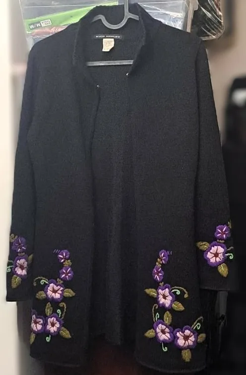 Above the Knee Cardigan Sweater with Embroidered Floral Accents image indicator(2)