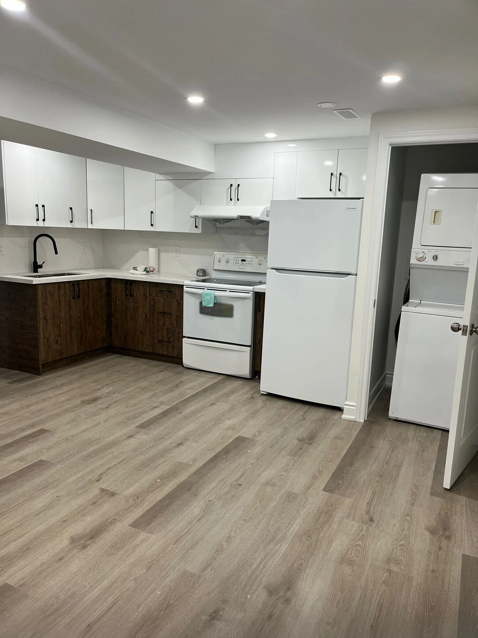 🏡 Private Room for Rent – Pickering (Greenmount & Valleyfarm)