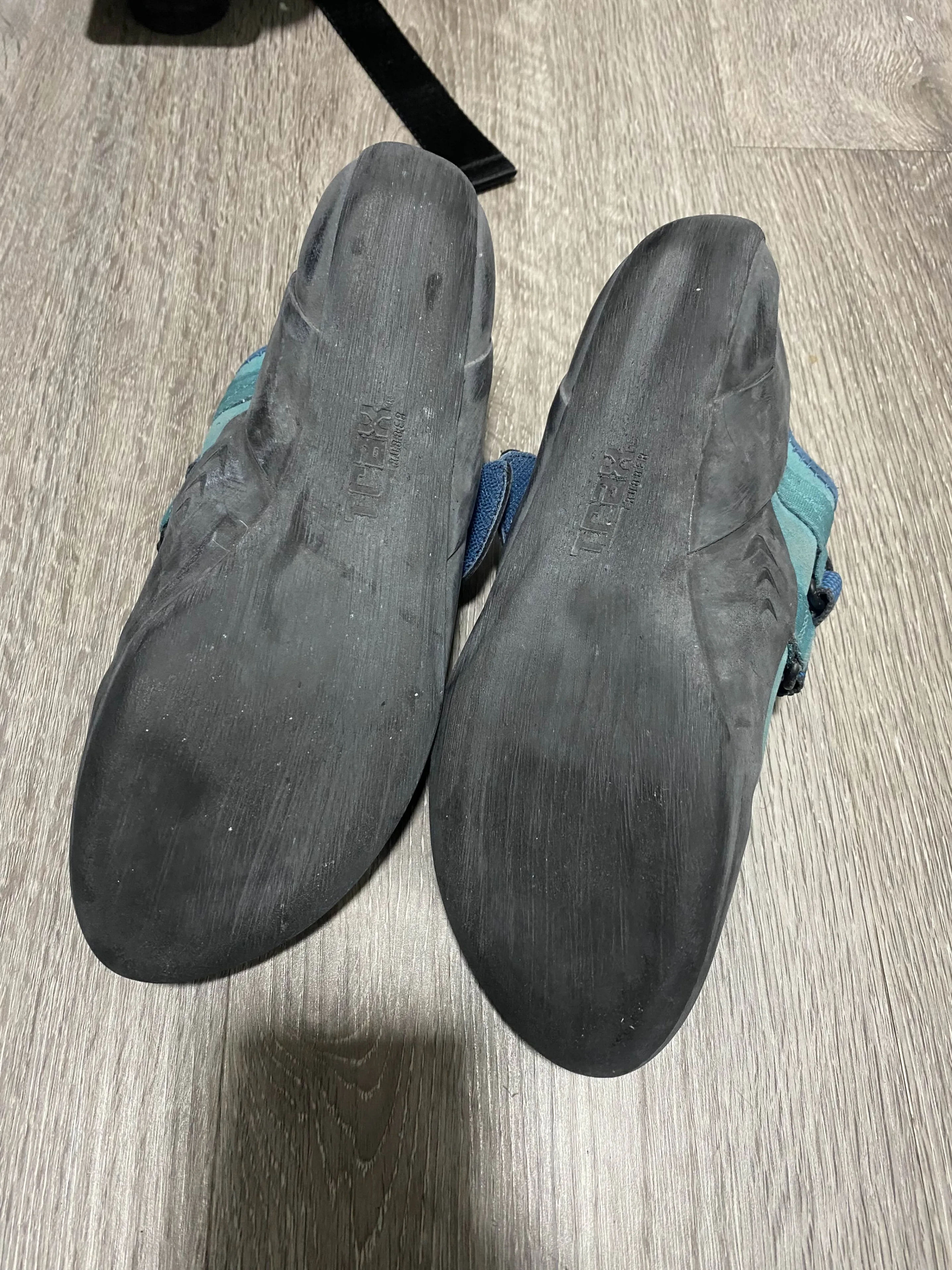 Evolv Rock Climbing Shoes image indicator(6)