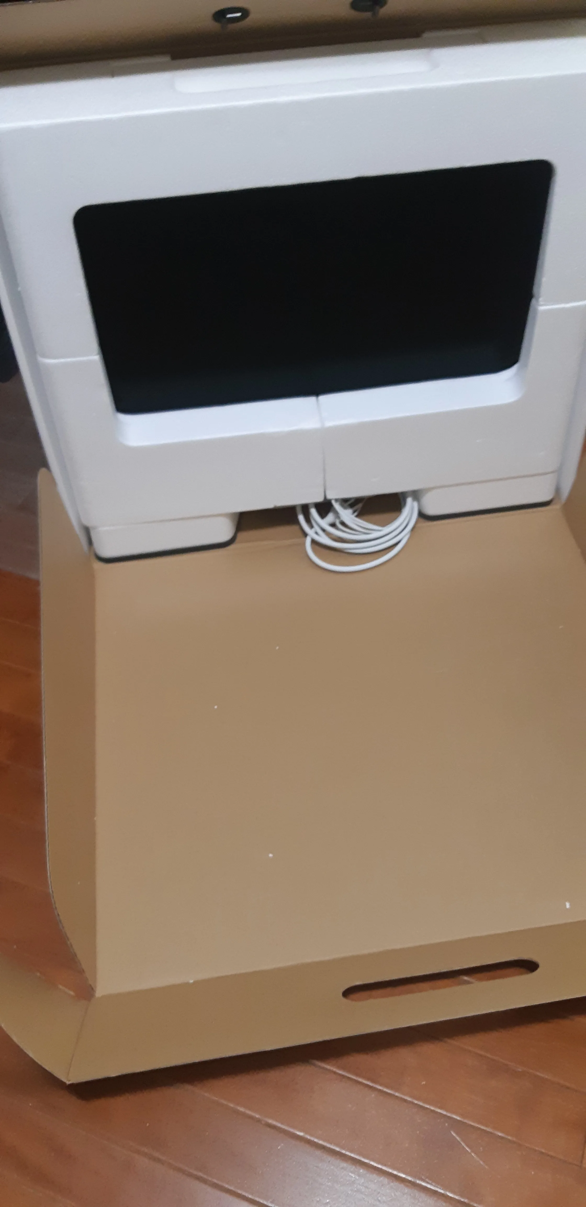 21.5 iMac for sale. image indicator(4)