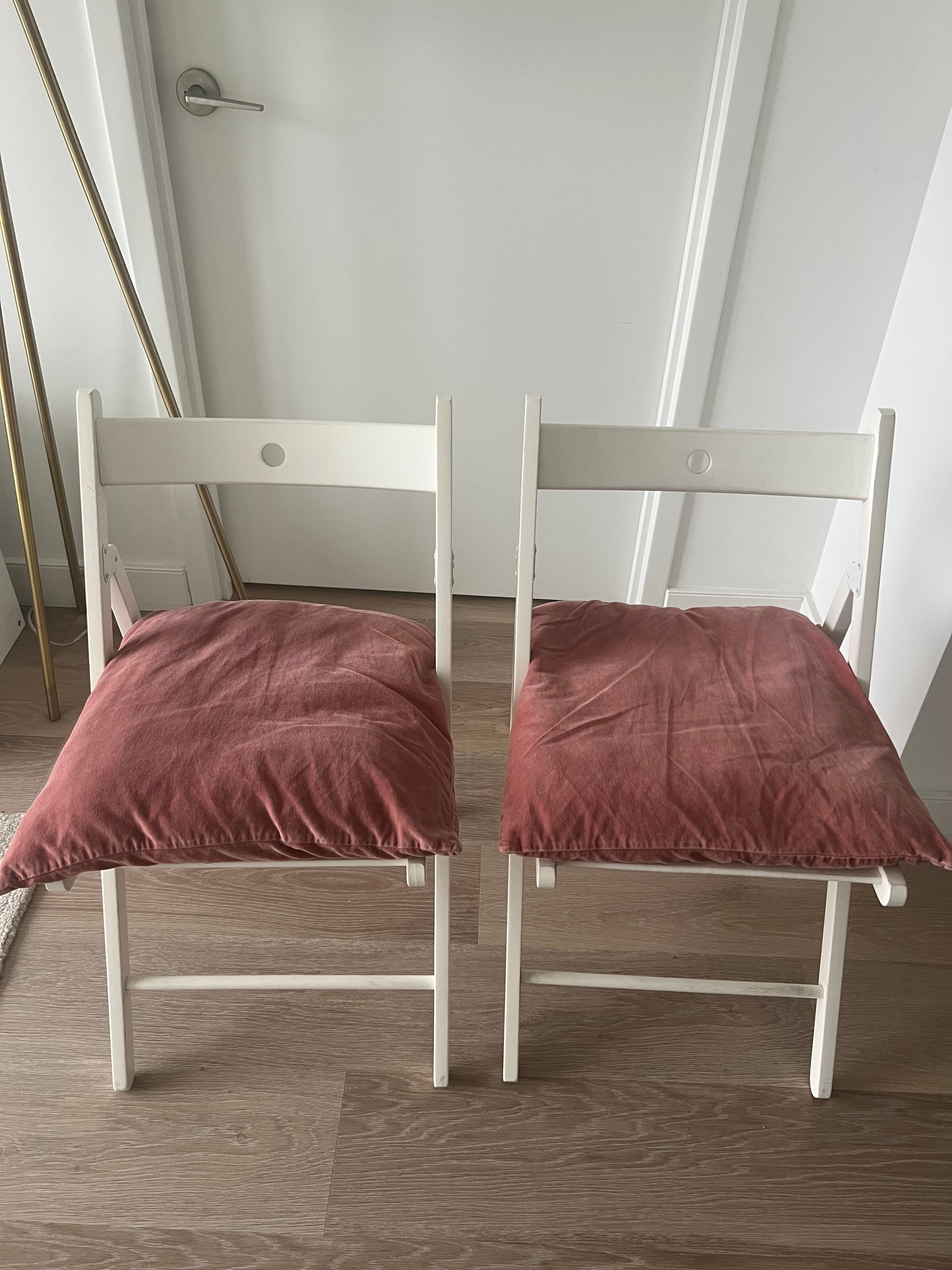 Folding Dining Chairs for Guests, 2 Pack, White + Free Pillows - photo 3
