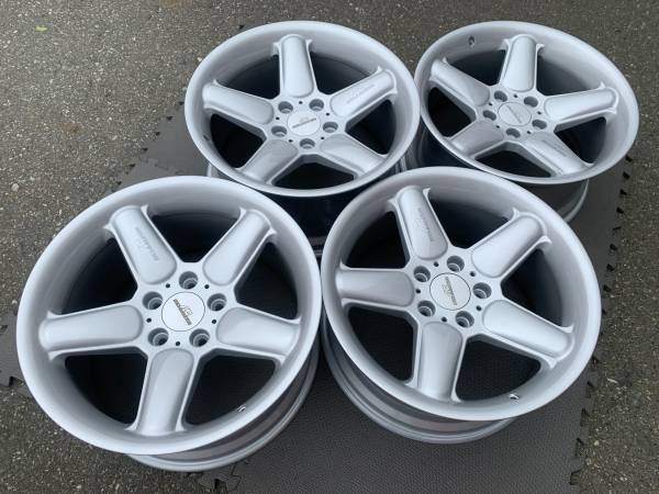 RARE Set of 18X8.5 18X9.5 Genuine AC Schnitzer Type 2 as New - photo 3