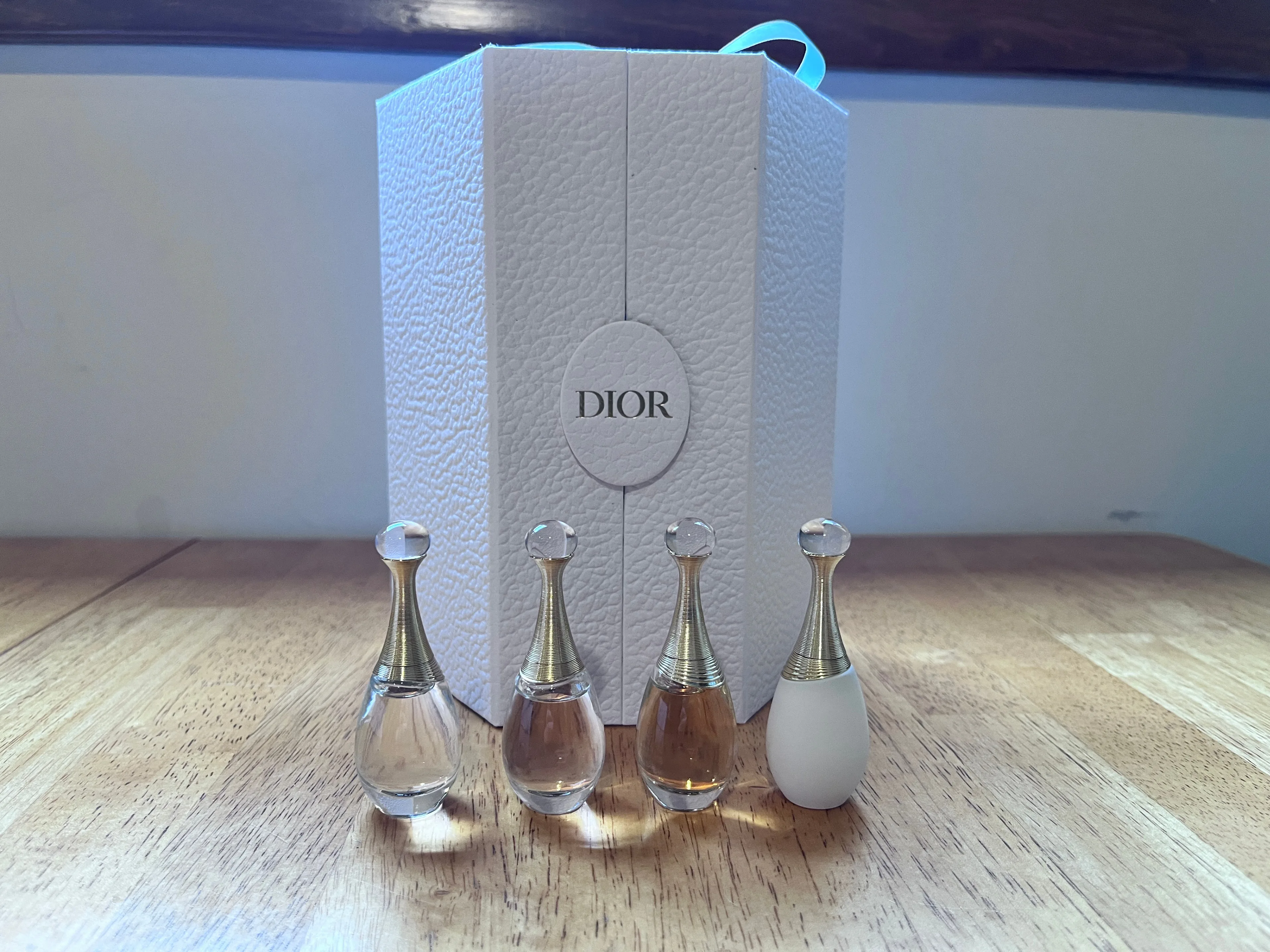 Dior J’Adore 4 Perfume Mini Set, Advent Calendar Style Coffret image indicator(2)