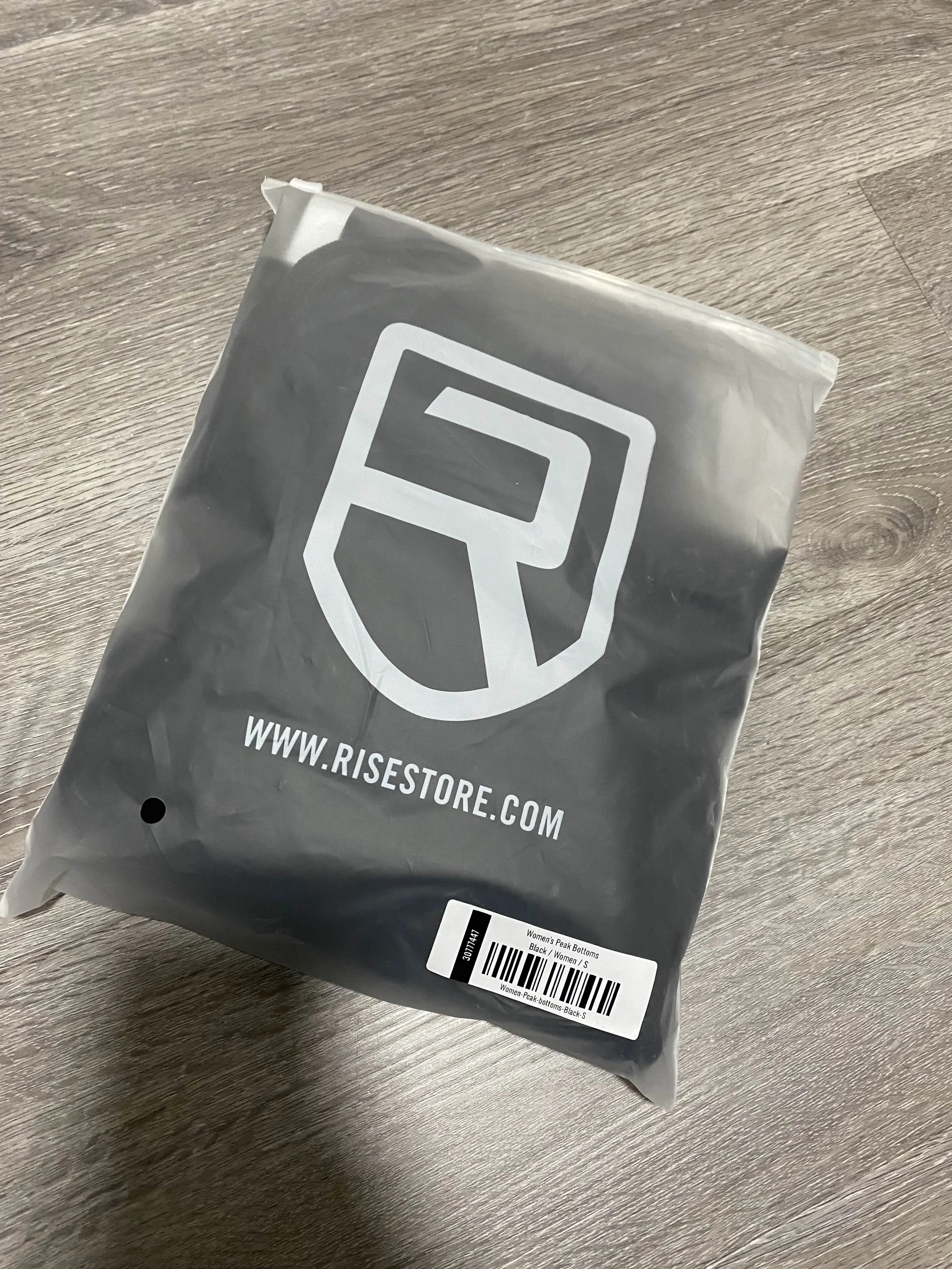 Rise - Women's Peak Bottoms - Black image indicator(4)