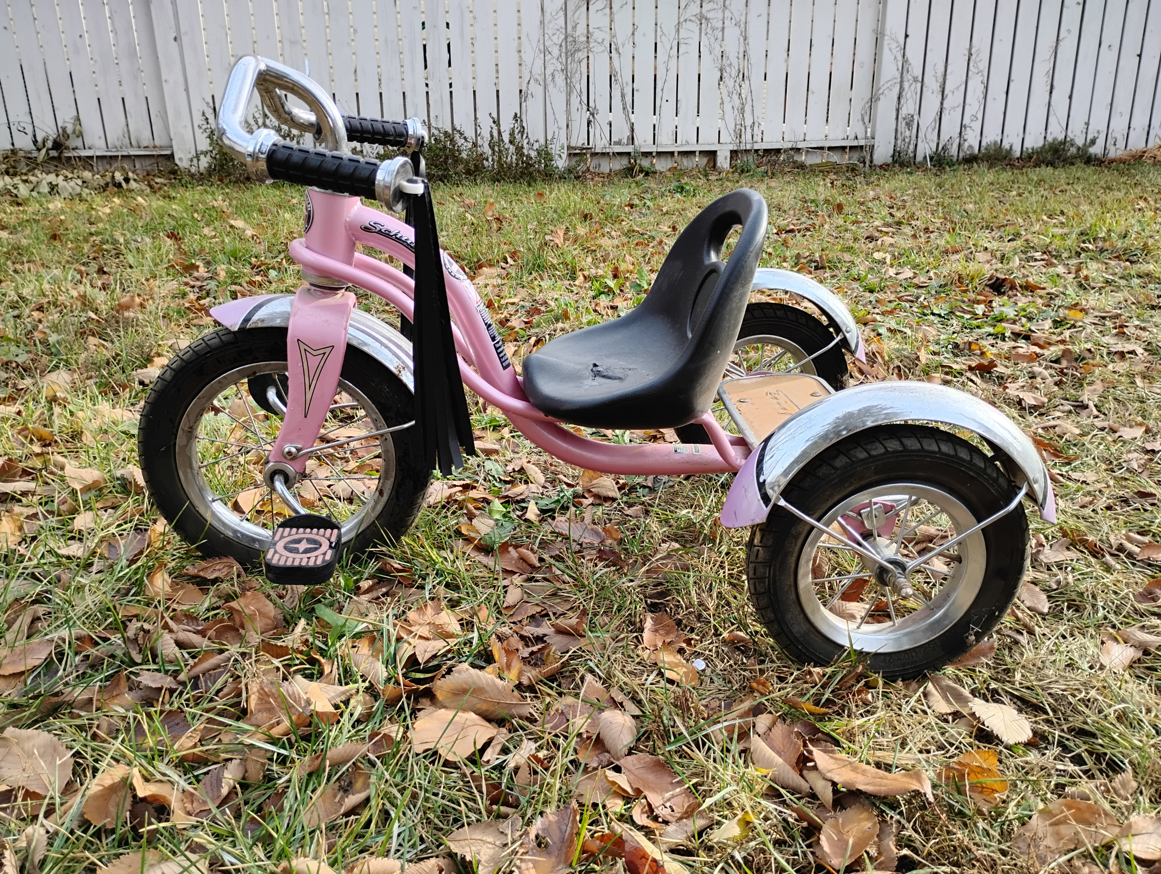 Kids Tricycle – Needs Tire Repair