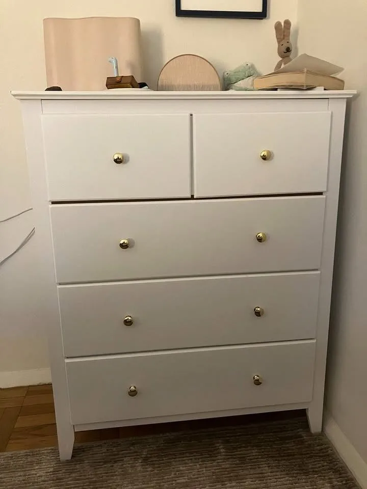 White 5-drawer dresser (pick up 12/1-7)