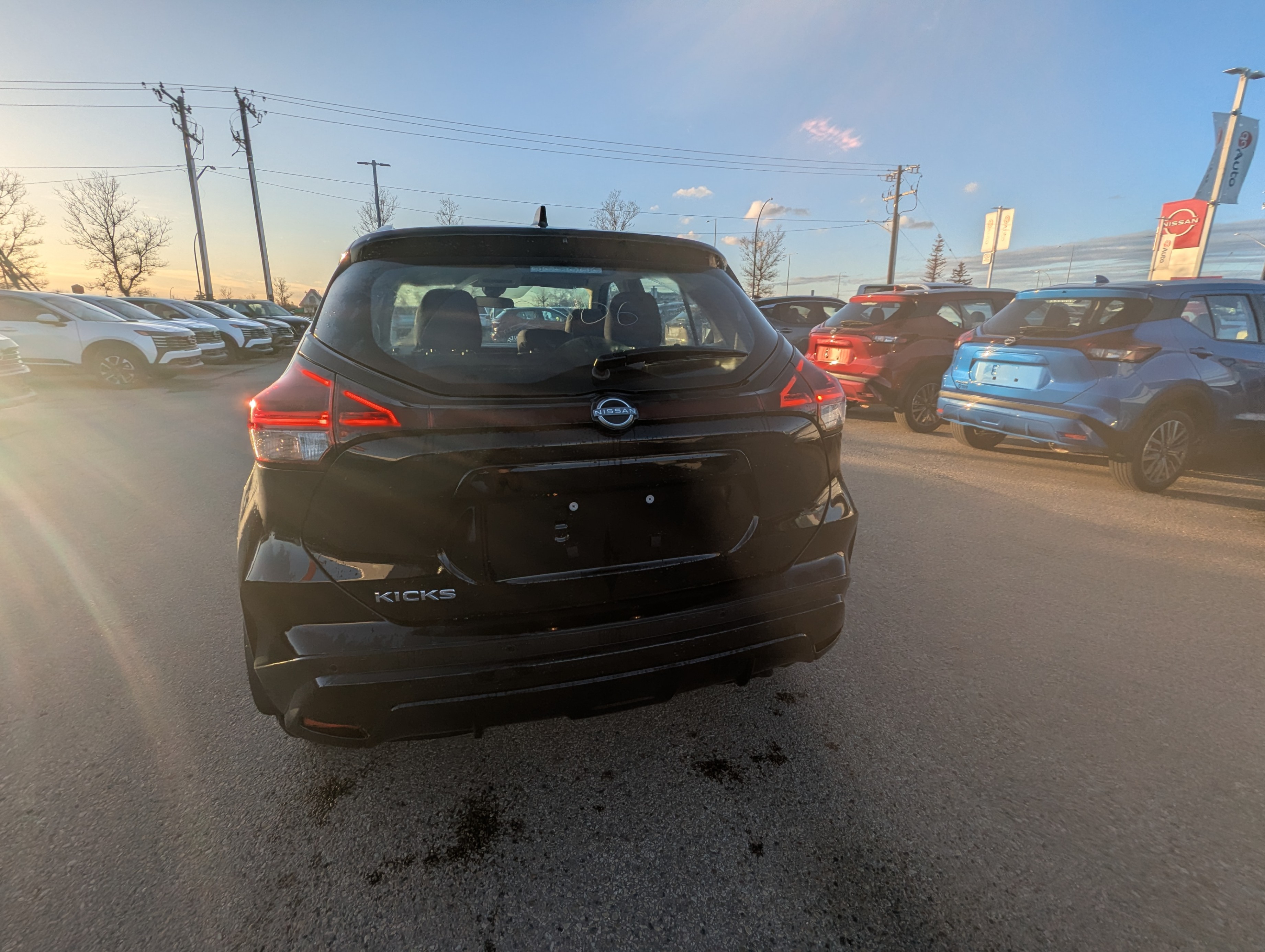 2025 Nissan Kicks Play SV - photo 4
