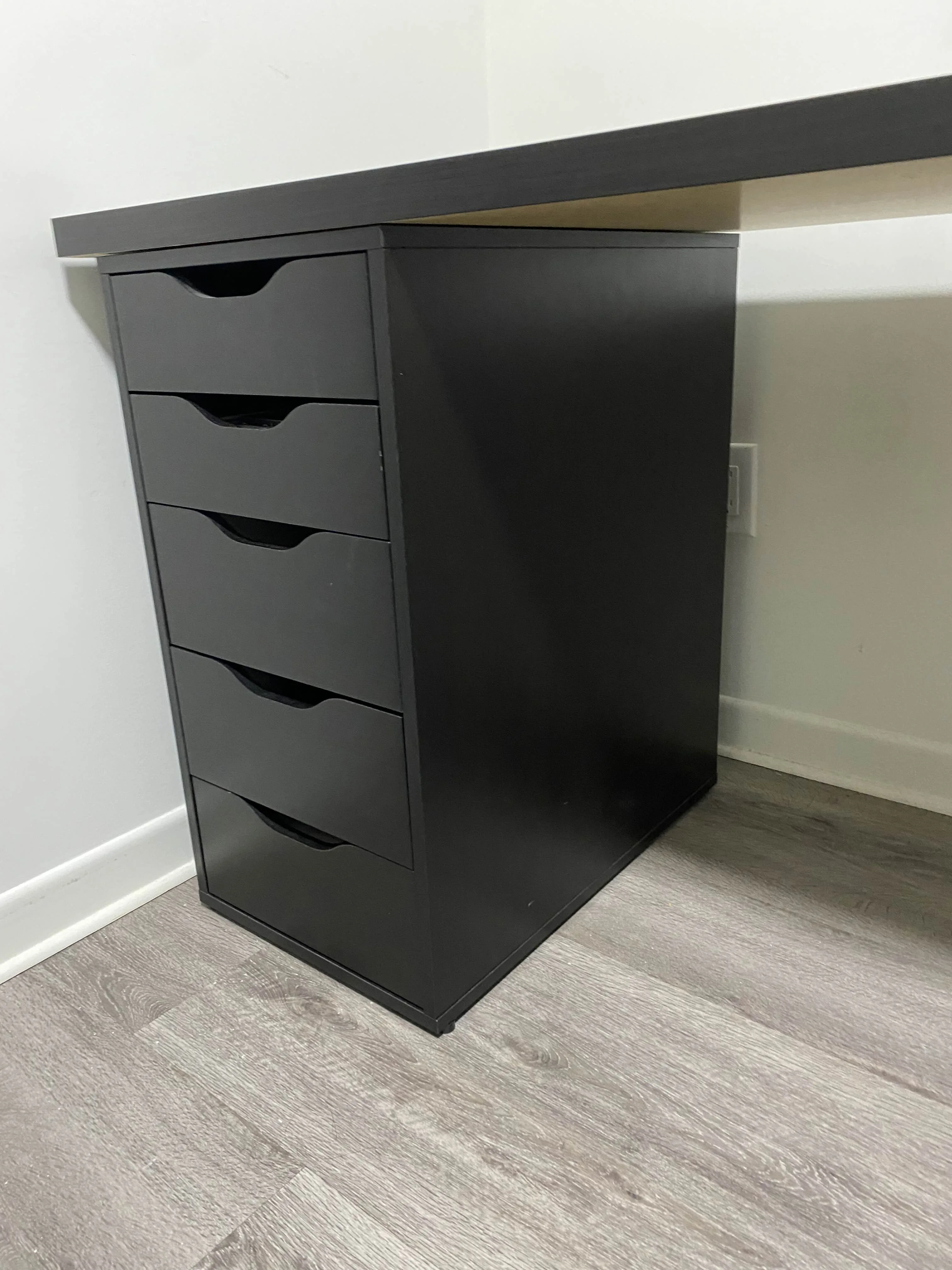 IKEA Desk with ALEX Drawers – Great Condition image indicator(2)