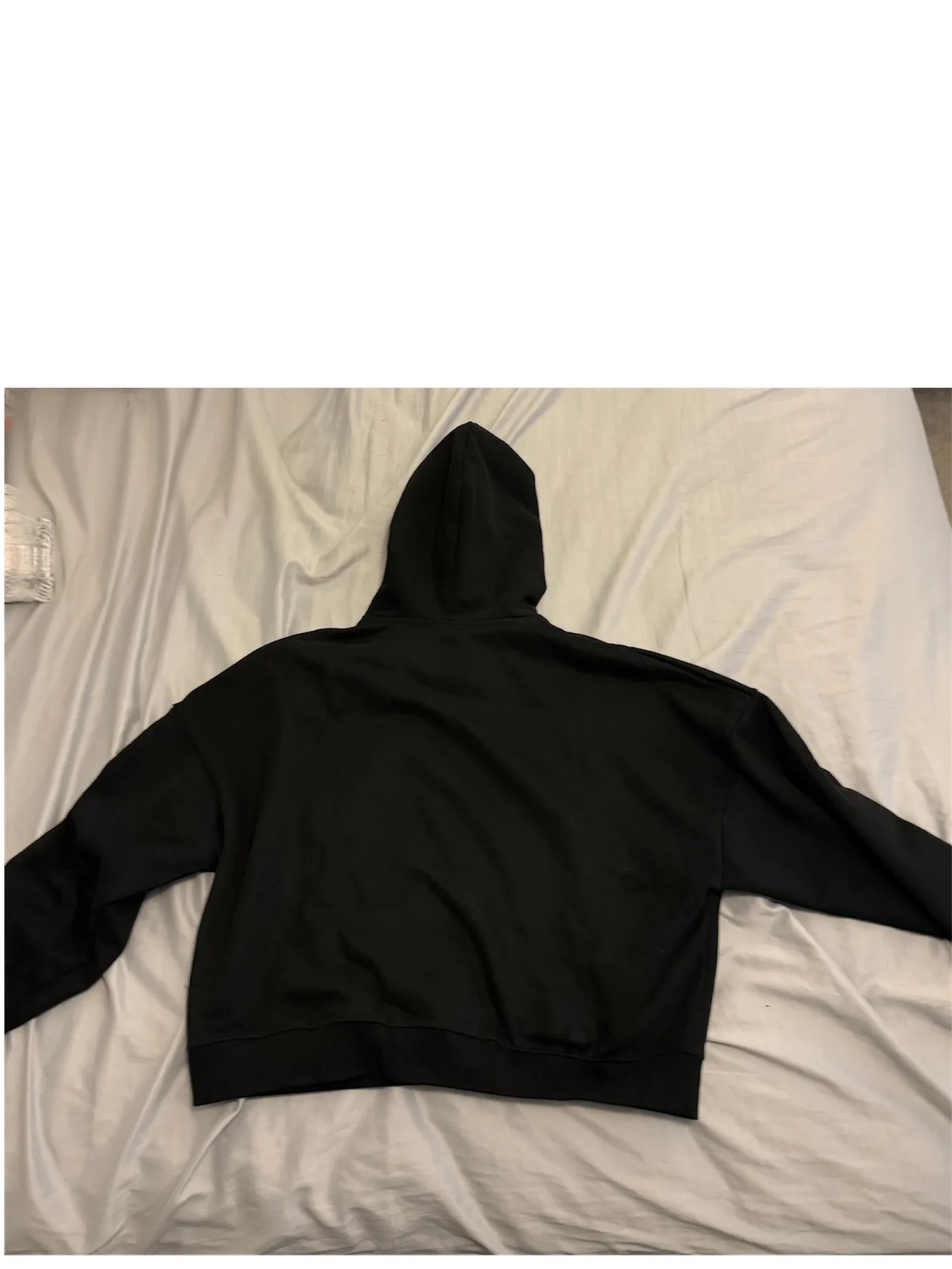 Serenity Cropped Zip-Up Hoodie (Medium) – Black image indicator(3)