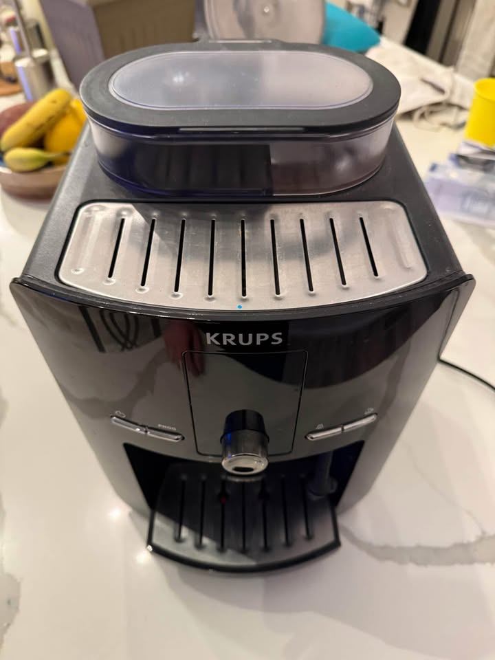 KRUPS Super Auto Coffee Machine Needs Maintenance - photo 4
