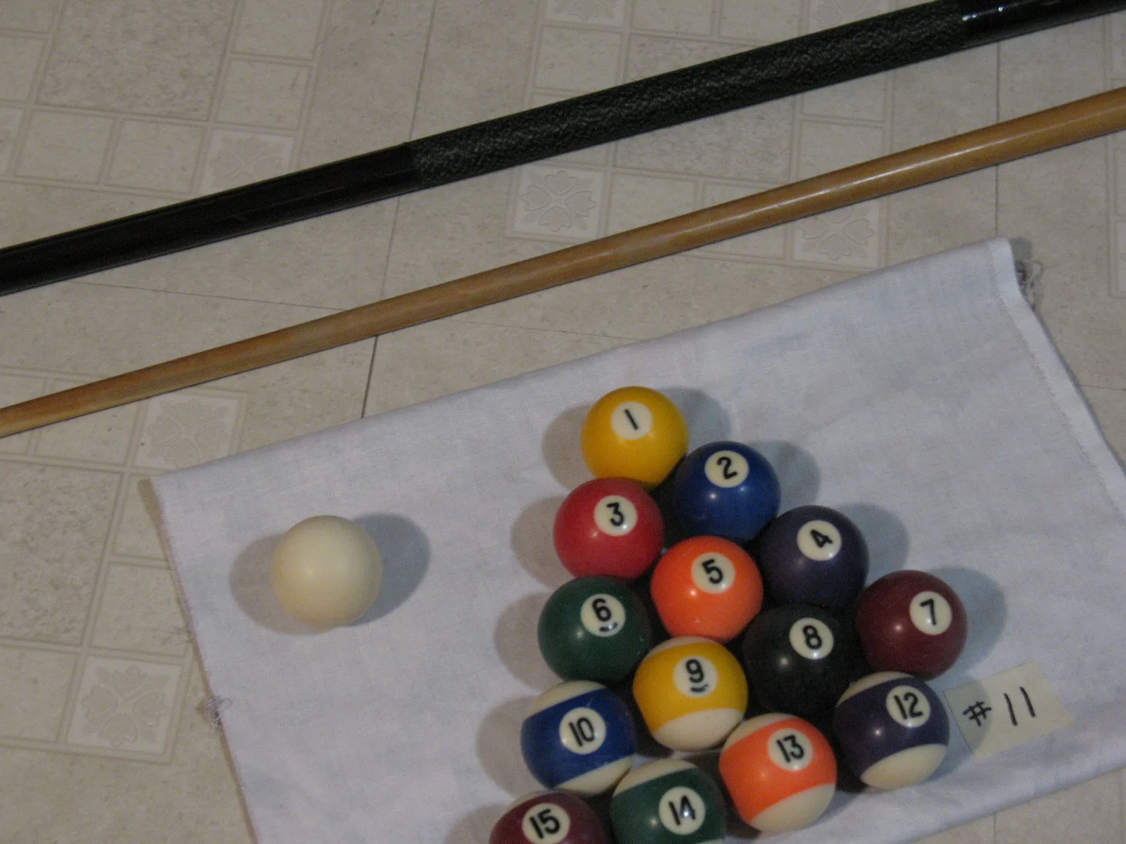 Billiard Balls and Cue image indicator(6)