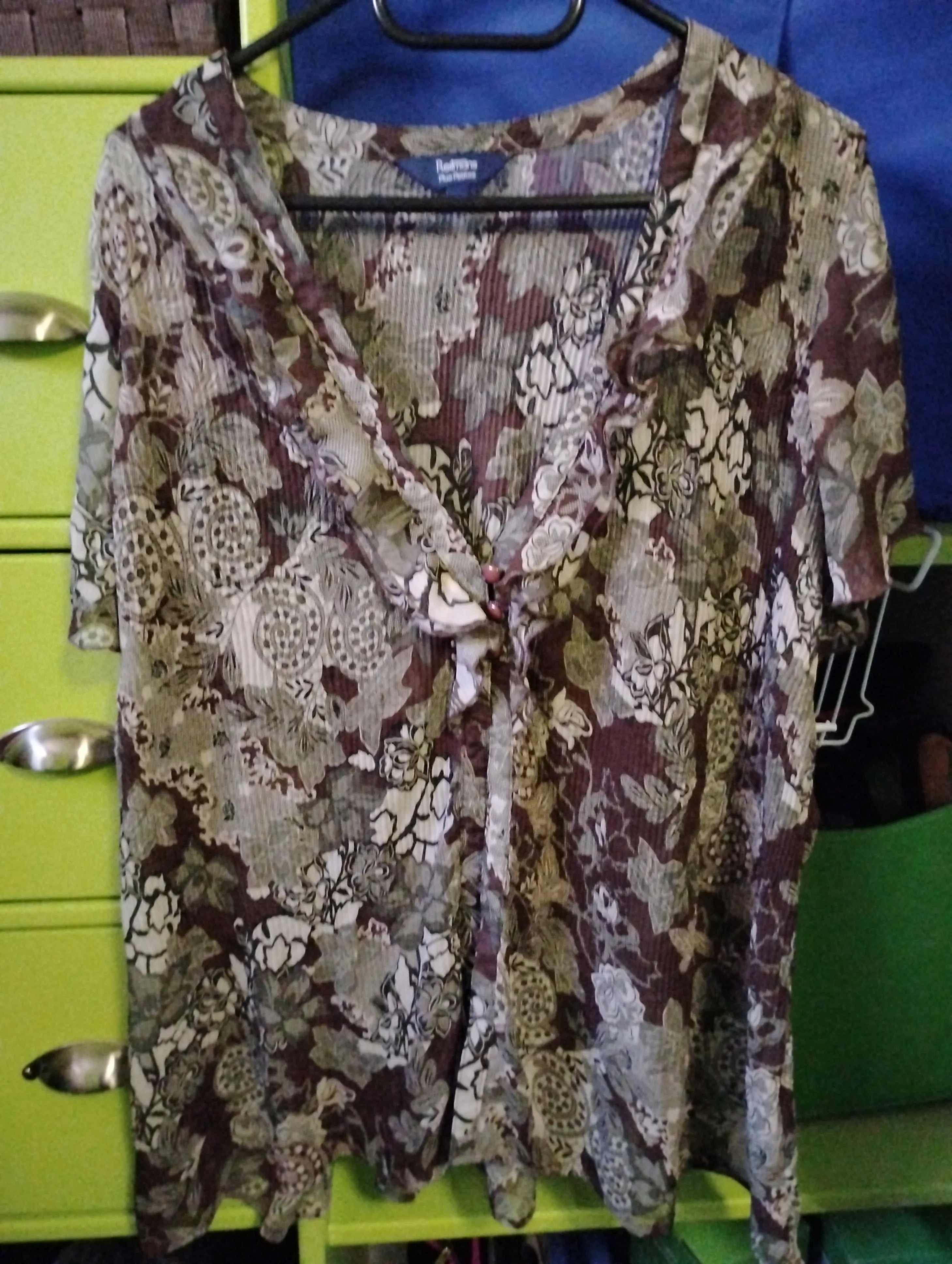 Women’s Short Sleeve Blouse — Size 22P (Like New Condition) thumbnail