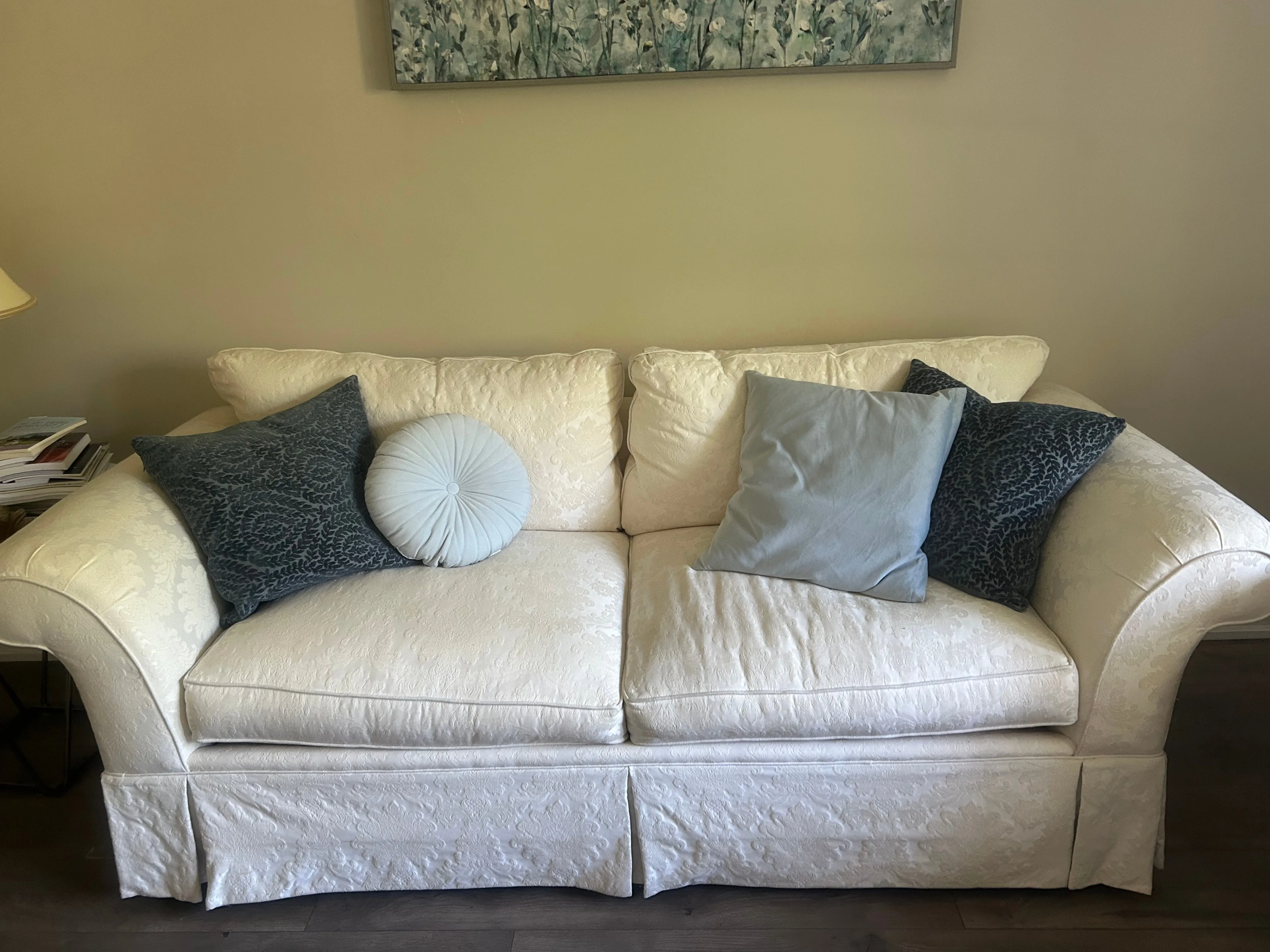 3 Piece SET: Couch & 2 Matching Armchairs