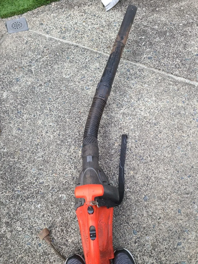 Black&Decker electric leaf blower image indicator(2)
