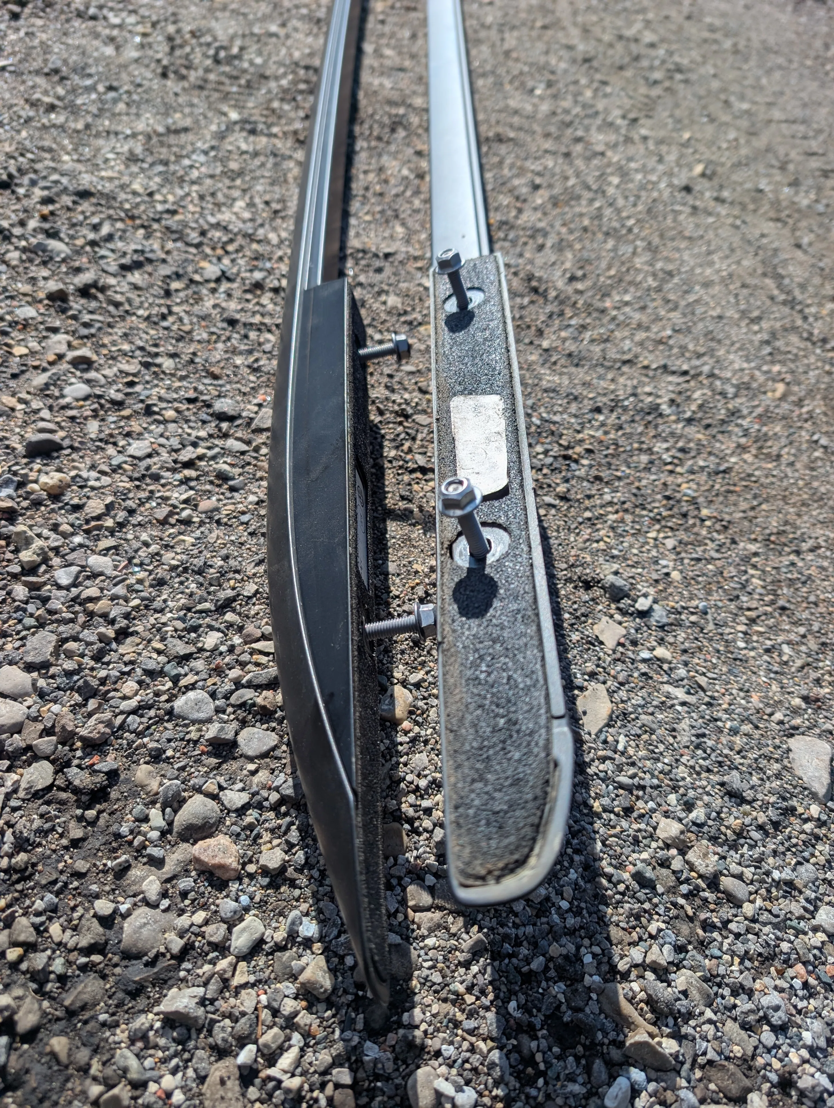 VOLKSWAGEN GOLF  MK7 Pair Of Black Roof Rails Top image indicator(3)