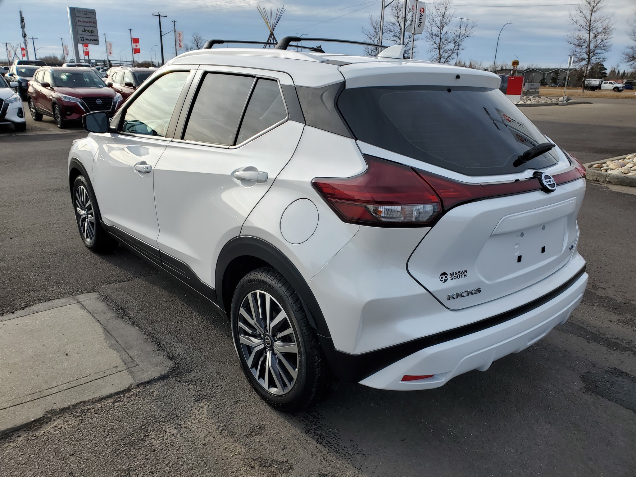 2021 Nissan Kicks SV - photo 5