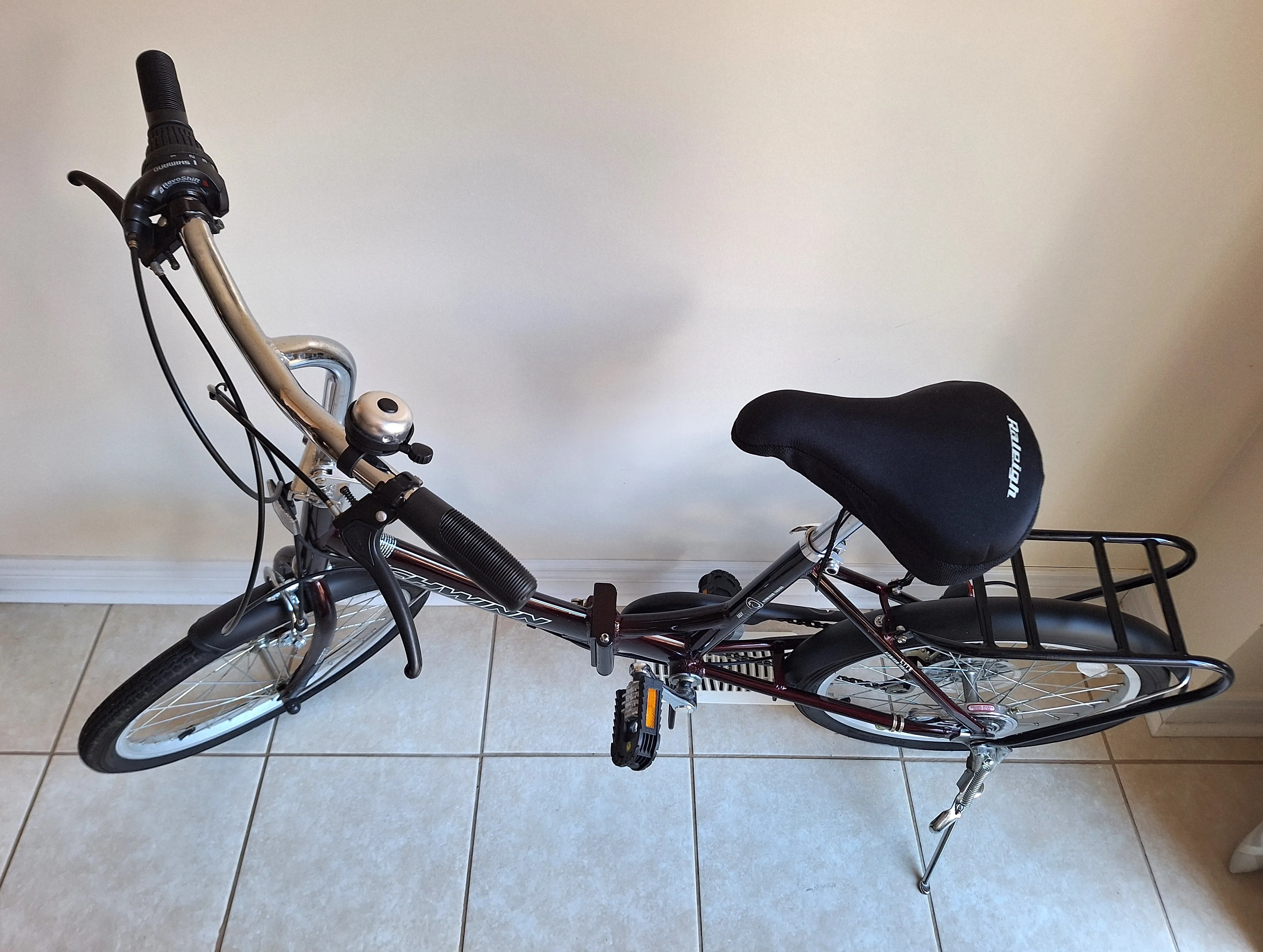 Schwinn Bike 20" Wheels (Easy Fold System) image indicator(2)