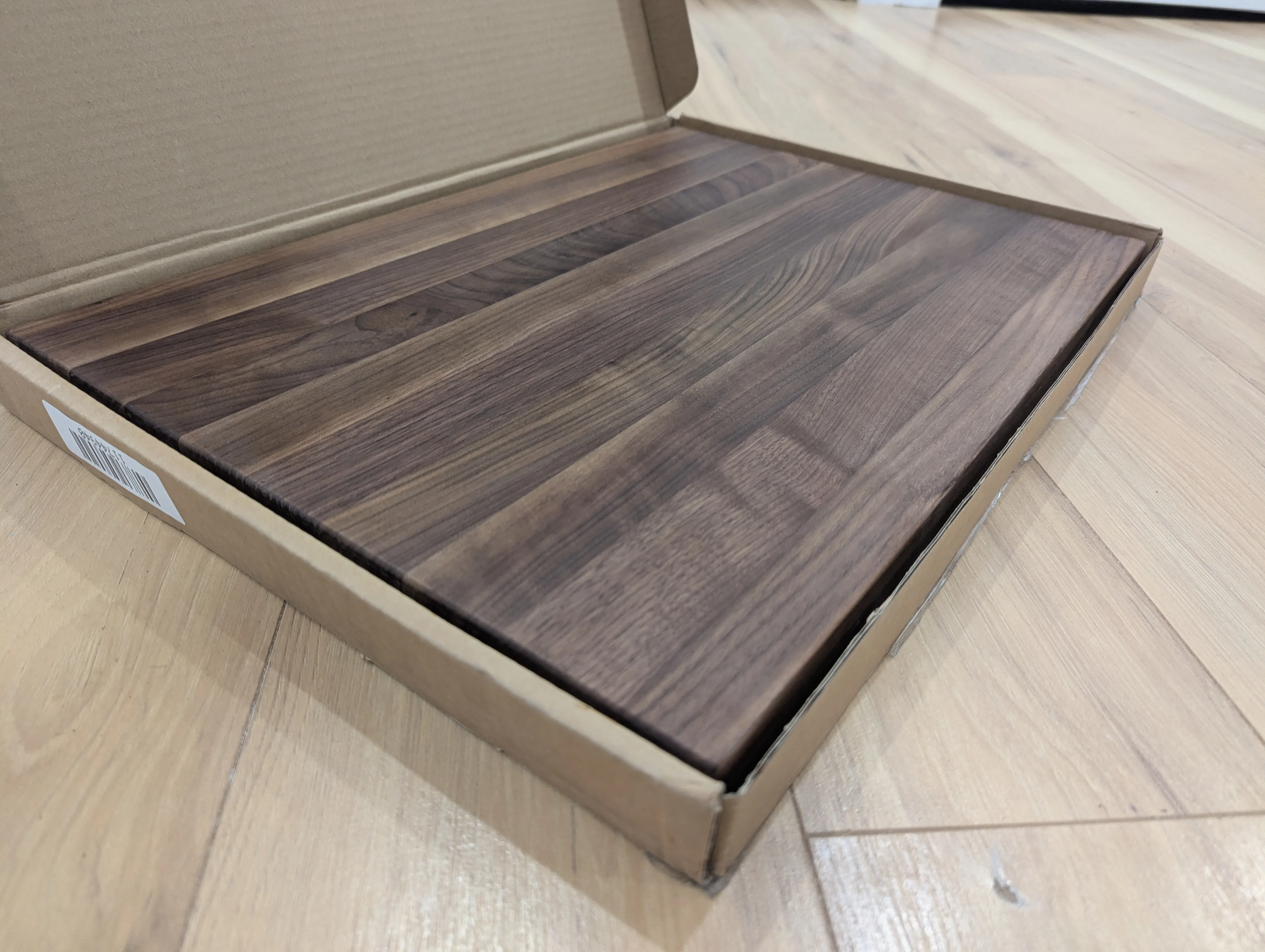 HexClad Large Walnut Cutting Board 19.75 x 13.75" image indicator(4)