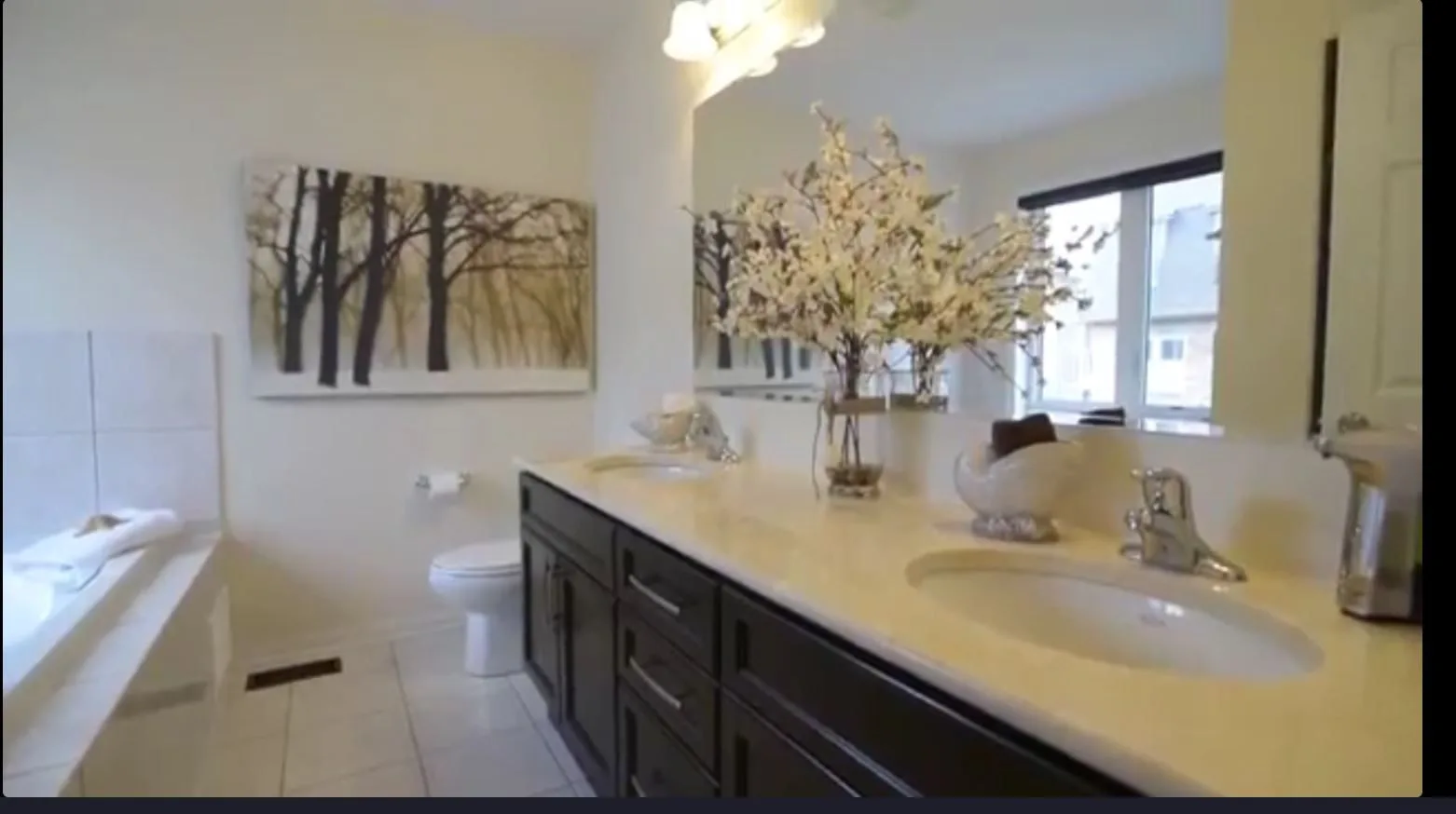 4 Bedroom 2.5 Bathroom Detached House image indicator(10)