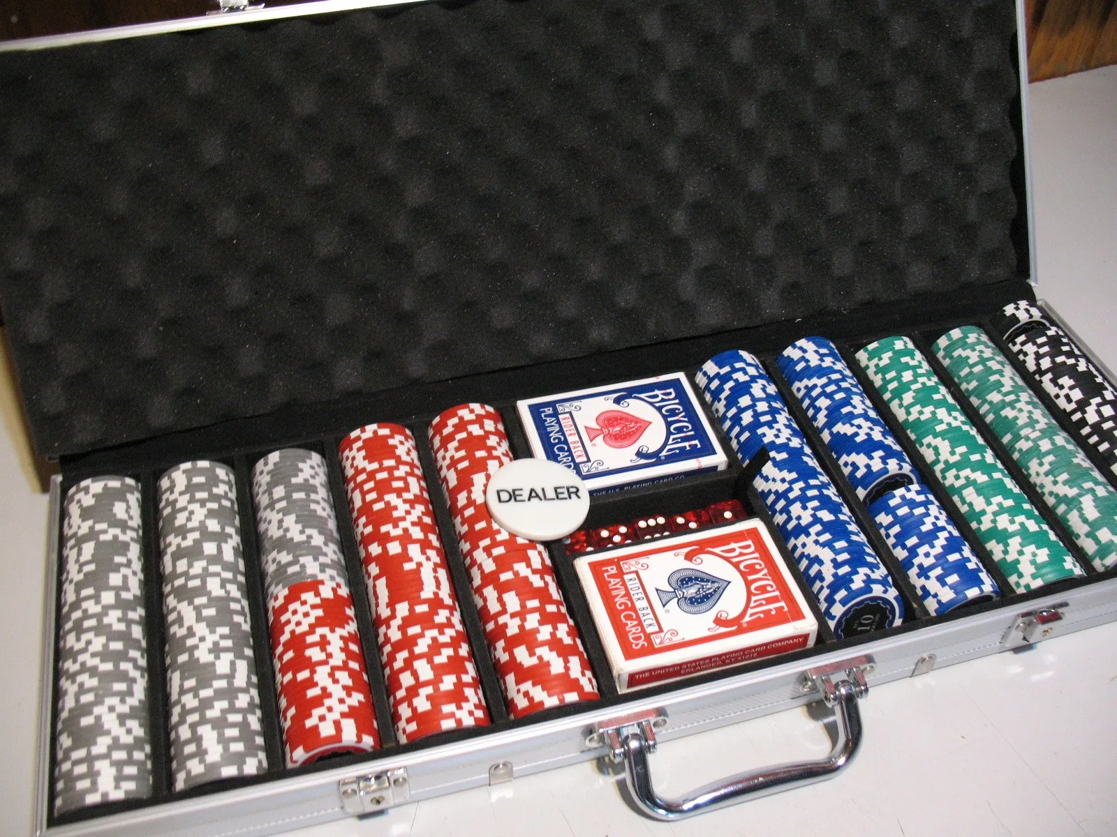 500 Piece Professional Poker Set, BRAND NEW image indicator(5)