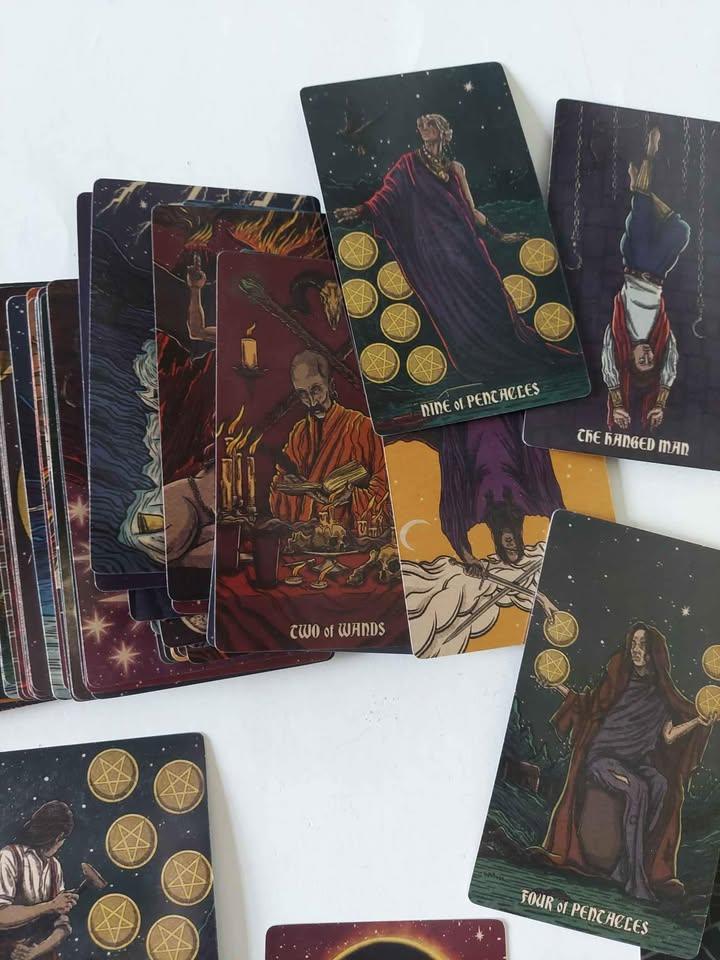 Dark Reflections Tarot Deck - photo 3