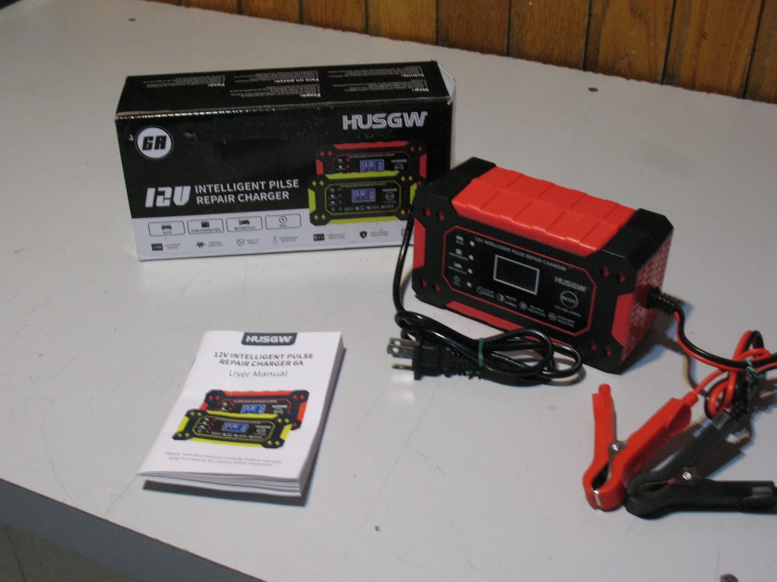 12 Volt Intelligent Pulse Repair Battery Charger, BRAND NEW image indicator(10)