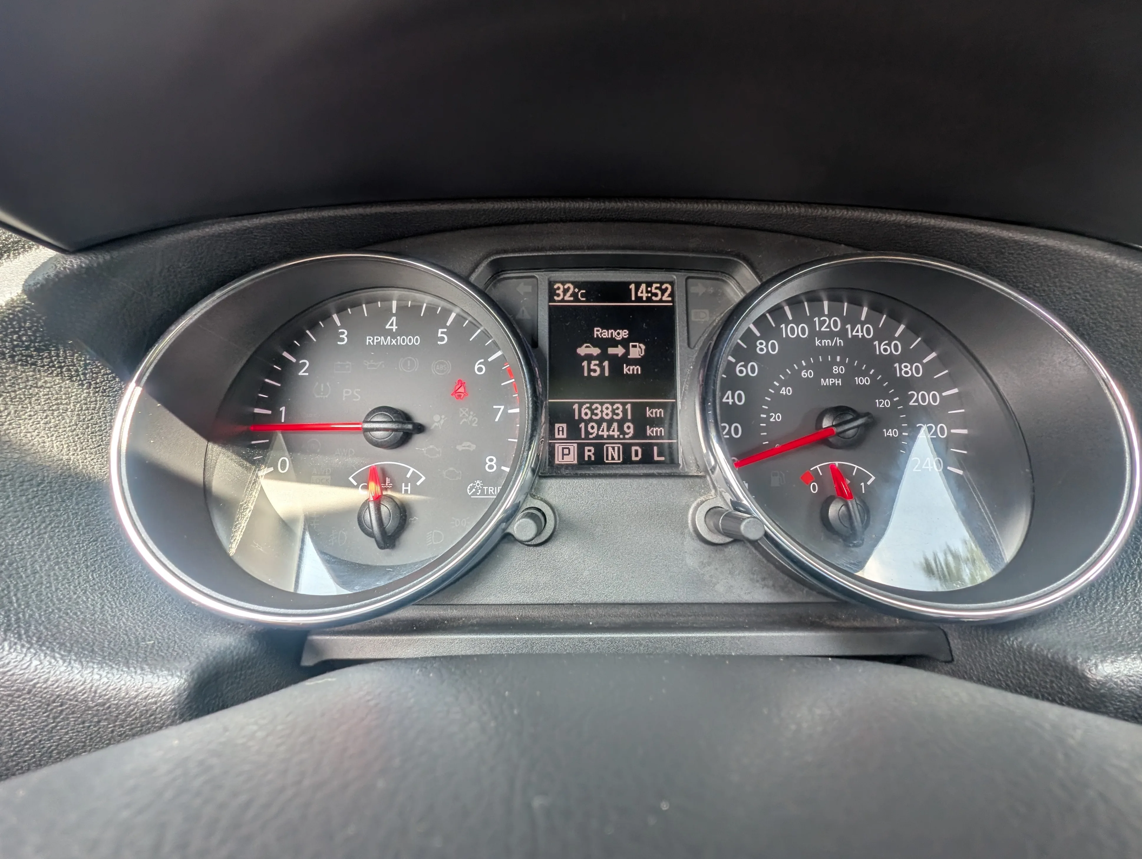 2011 Nissan Rogue image indicator(5)