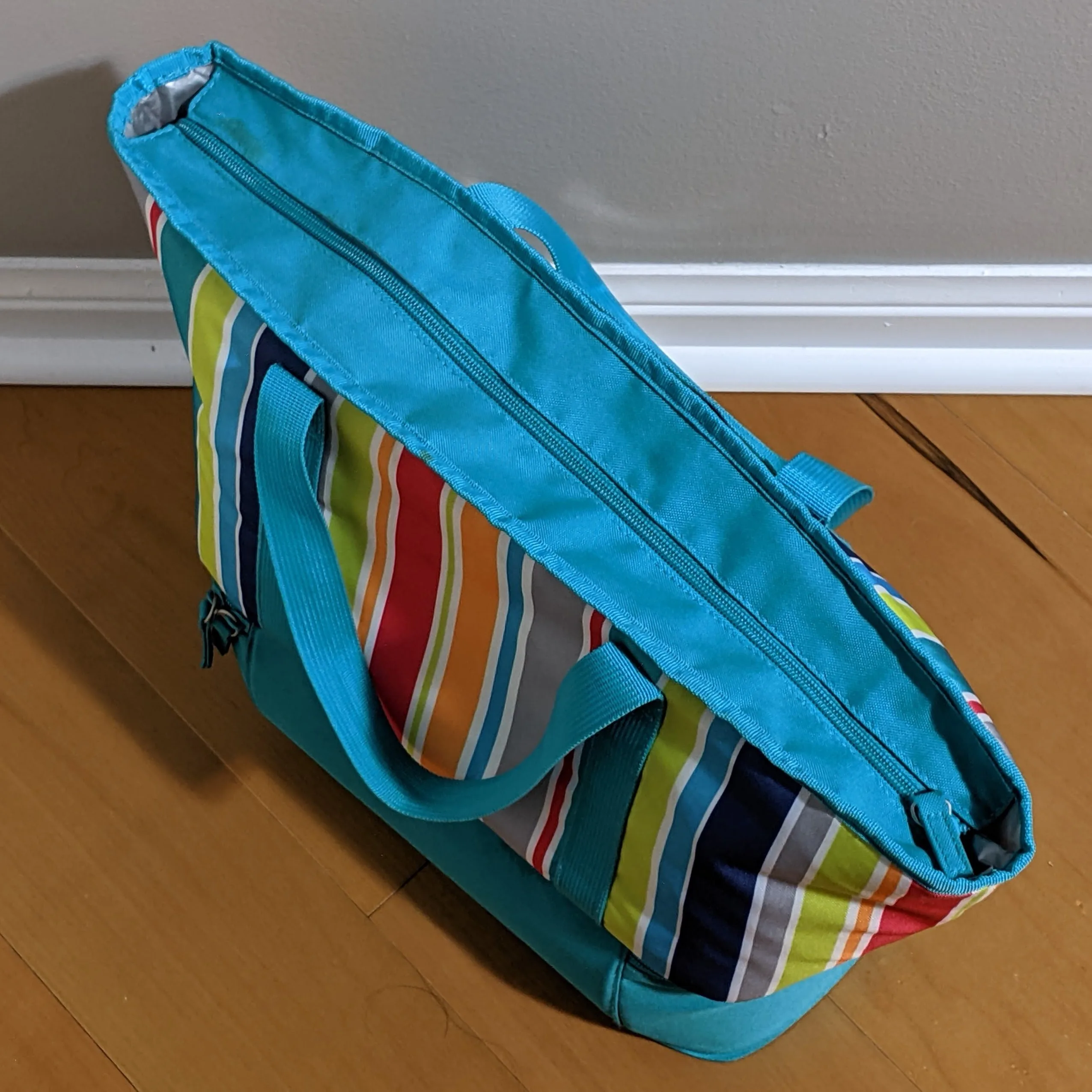 2016 Disney Mickey Mouse Large Insulated Cooler Tote Beach Bag image indicator(4)