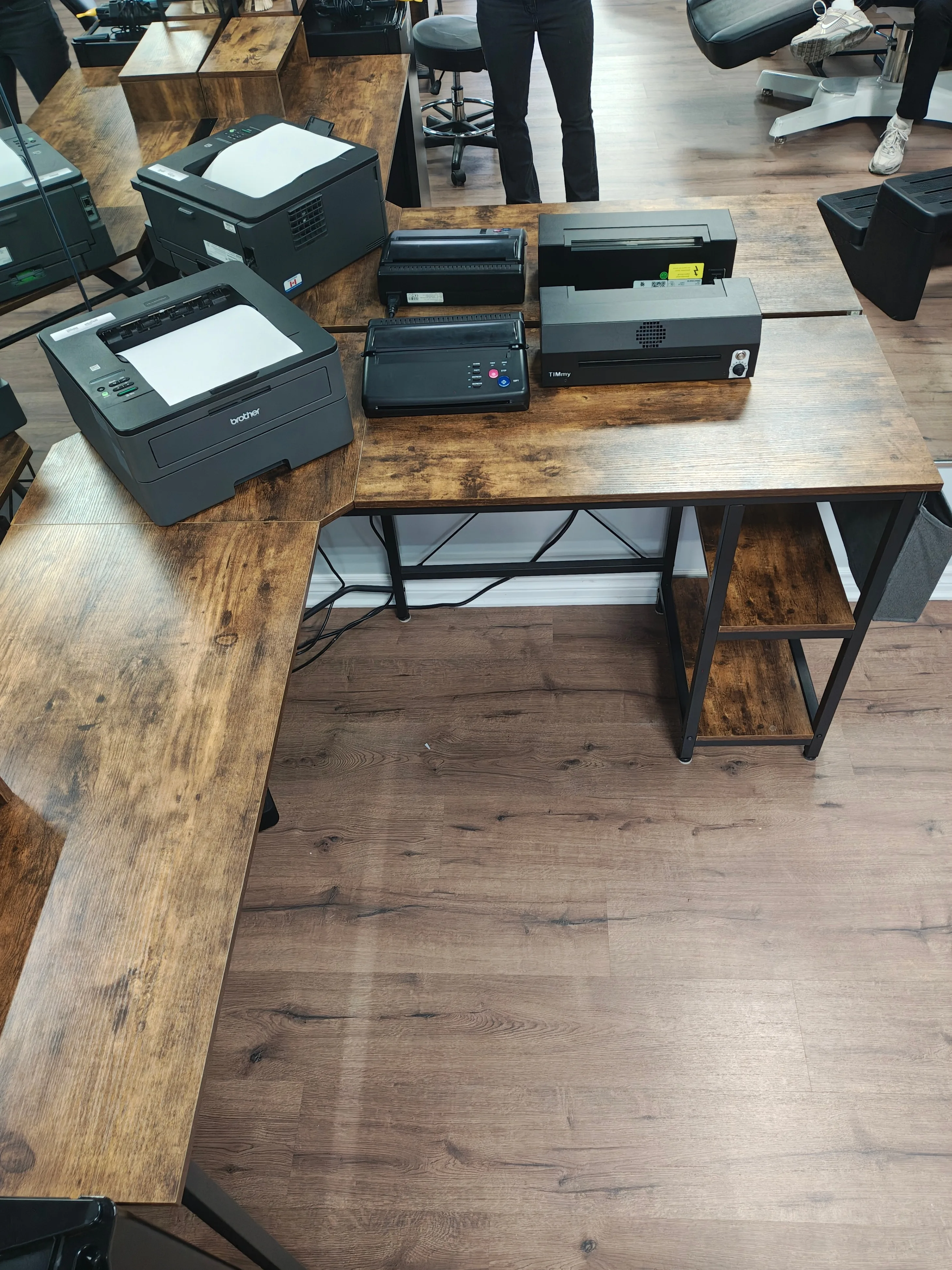 L-Shaped Corner Computer Desk - Spacious Workstation image indicator(7)