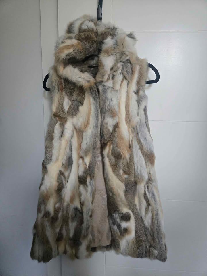 Womens size M Fur Vest - photo 3