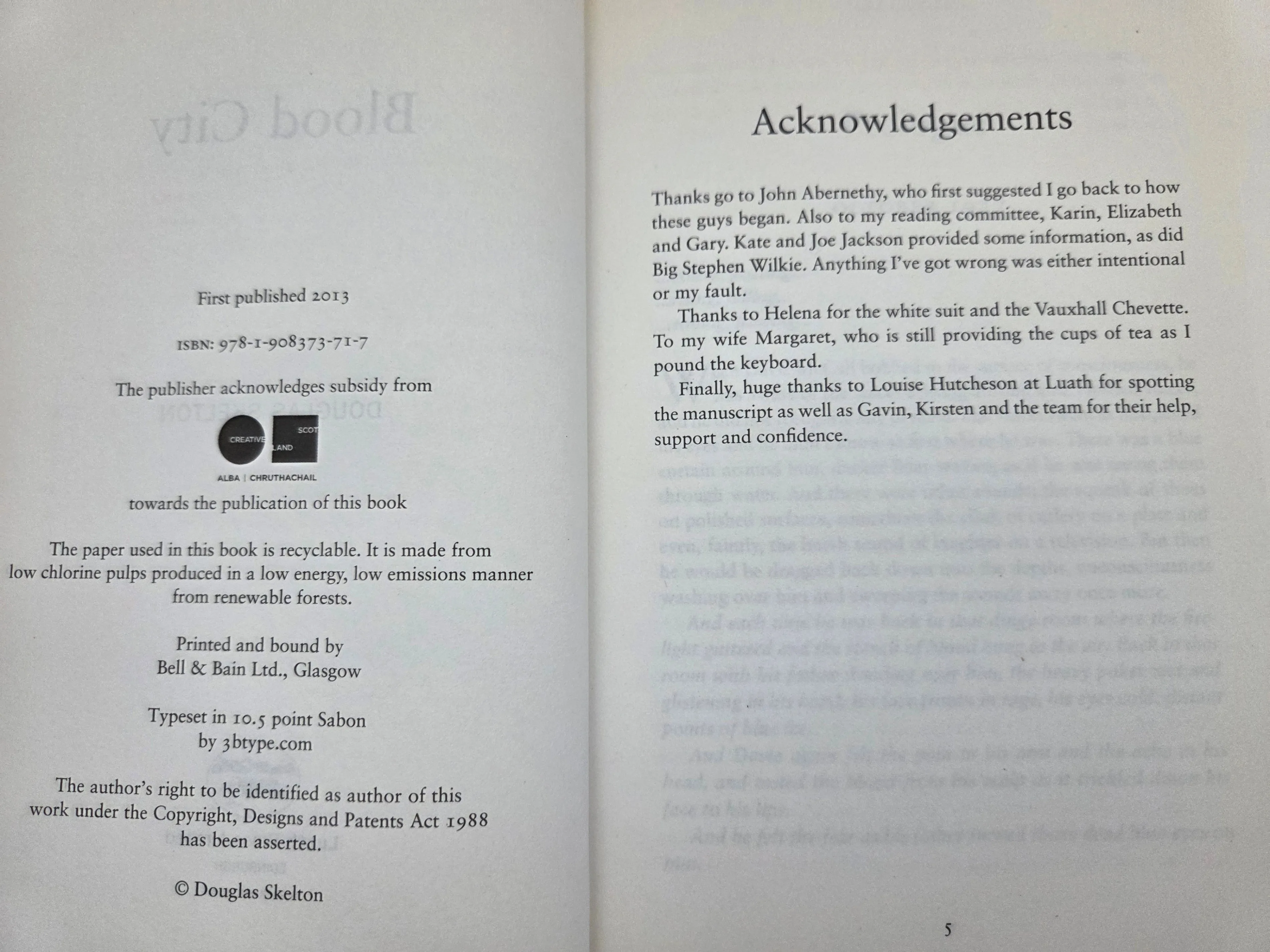 Blood City by Douglas Skelton – Paperback (2013) image indicator(2)