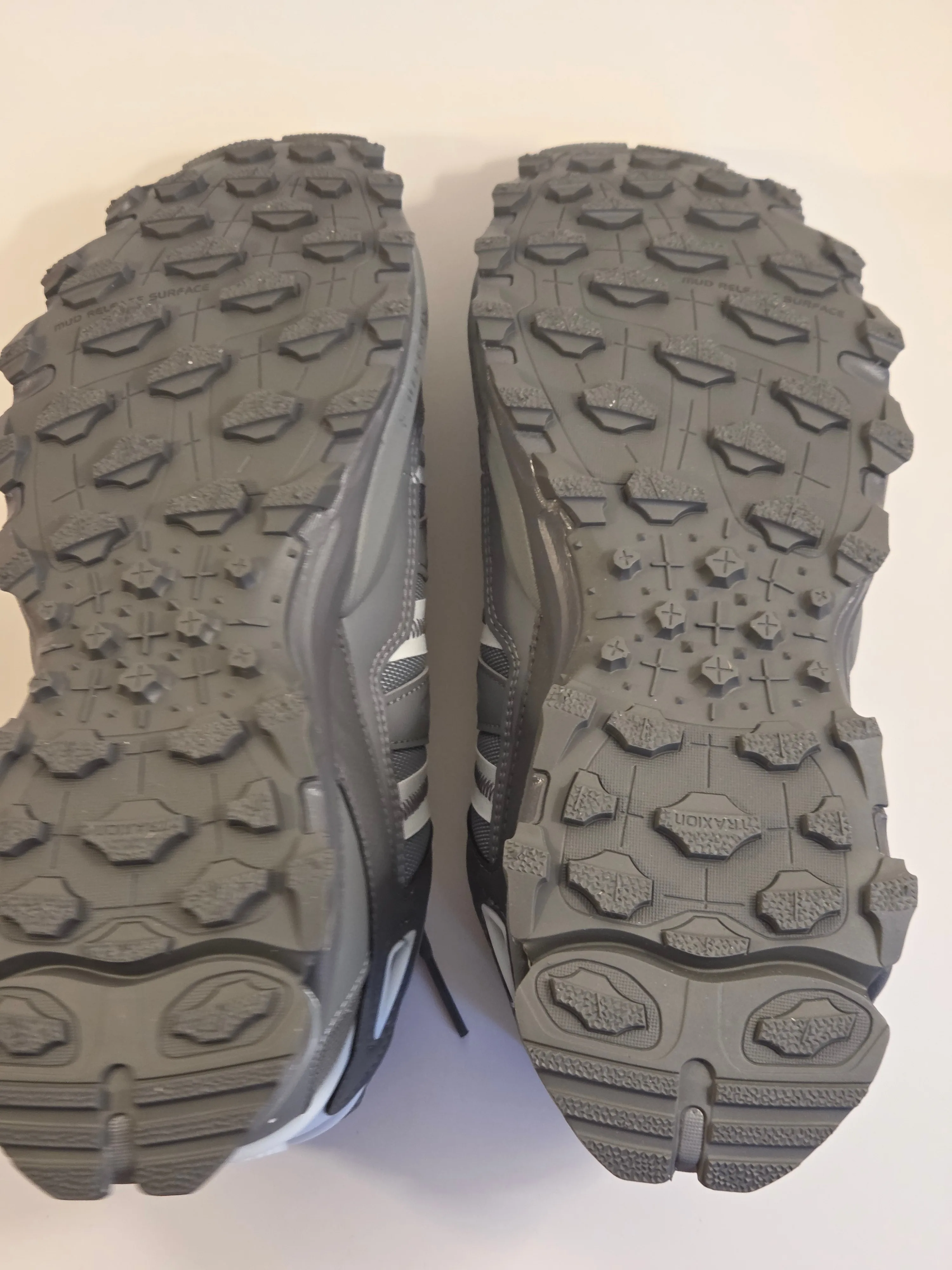 adidas Hyperturf IE2103 US 10 Grey – New w/Box image indicator(9)