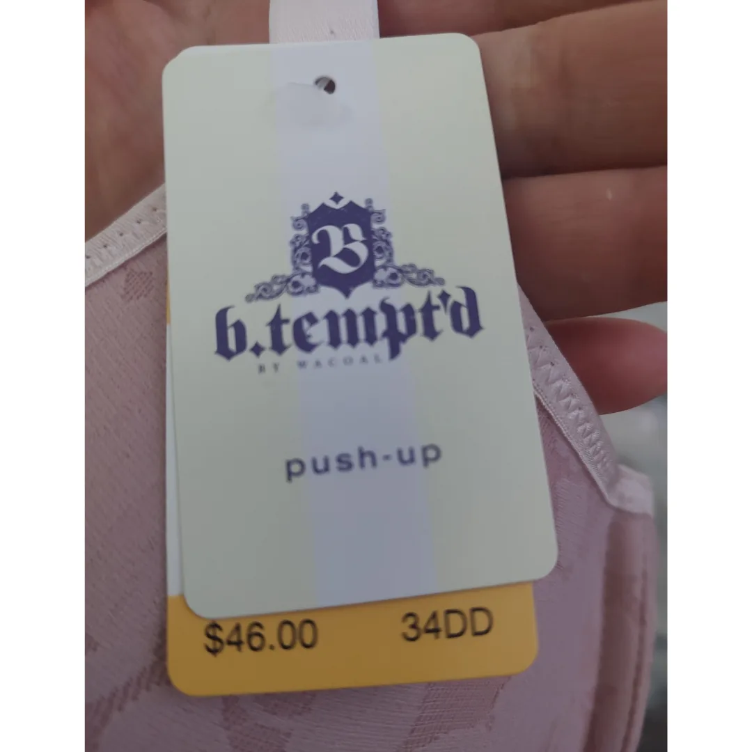 B. TEMPT'D BY WACOAL Shadow Scene Push Up, Blush Pink, 34DD Bra image indicator(3)